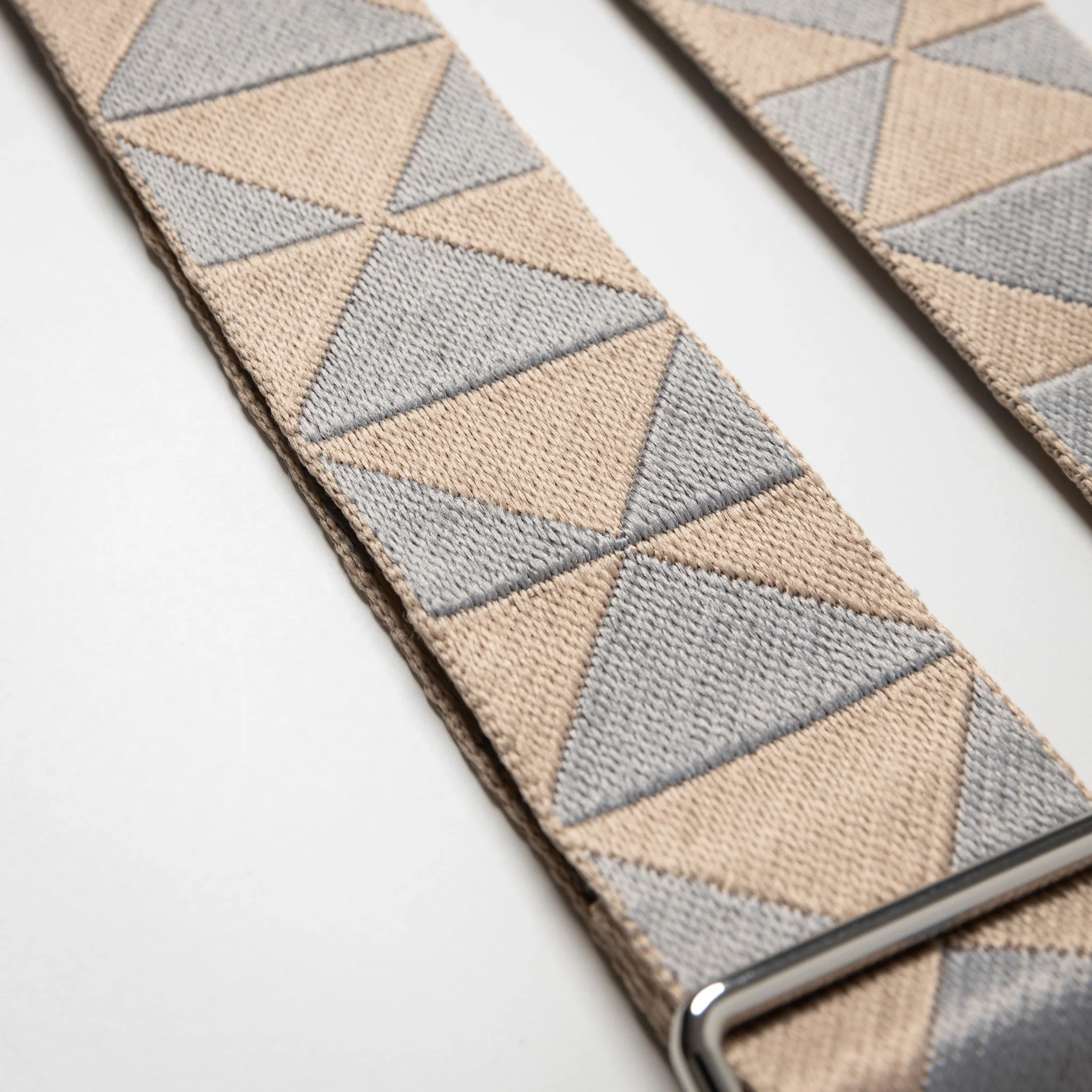 strap triangles grey/beige - black - Image 3