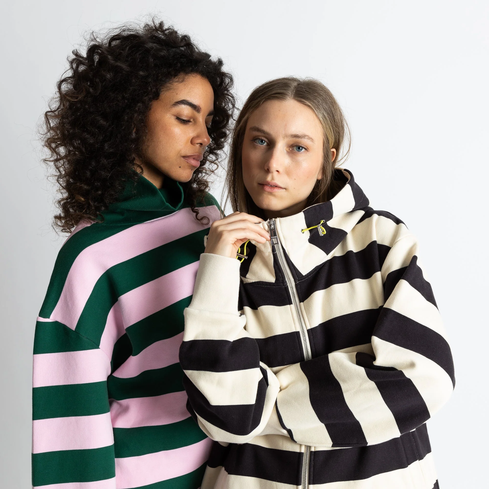 Sweat Jacket hoodie - bold stripes black/sand - Image 11
