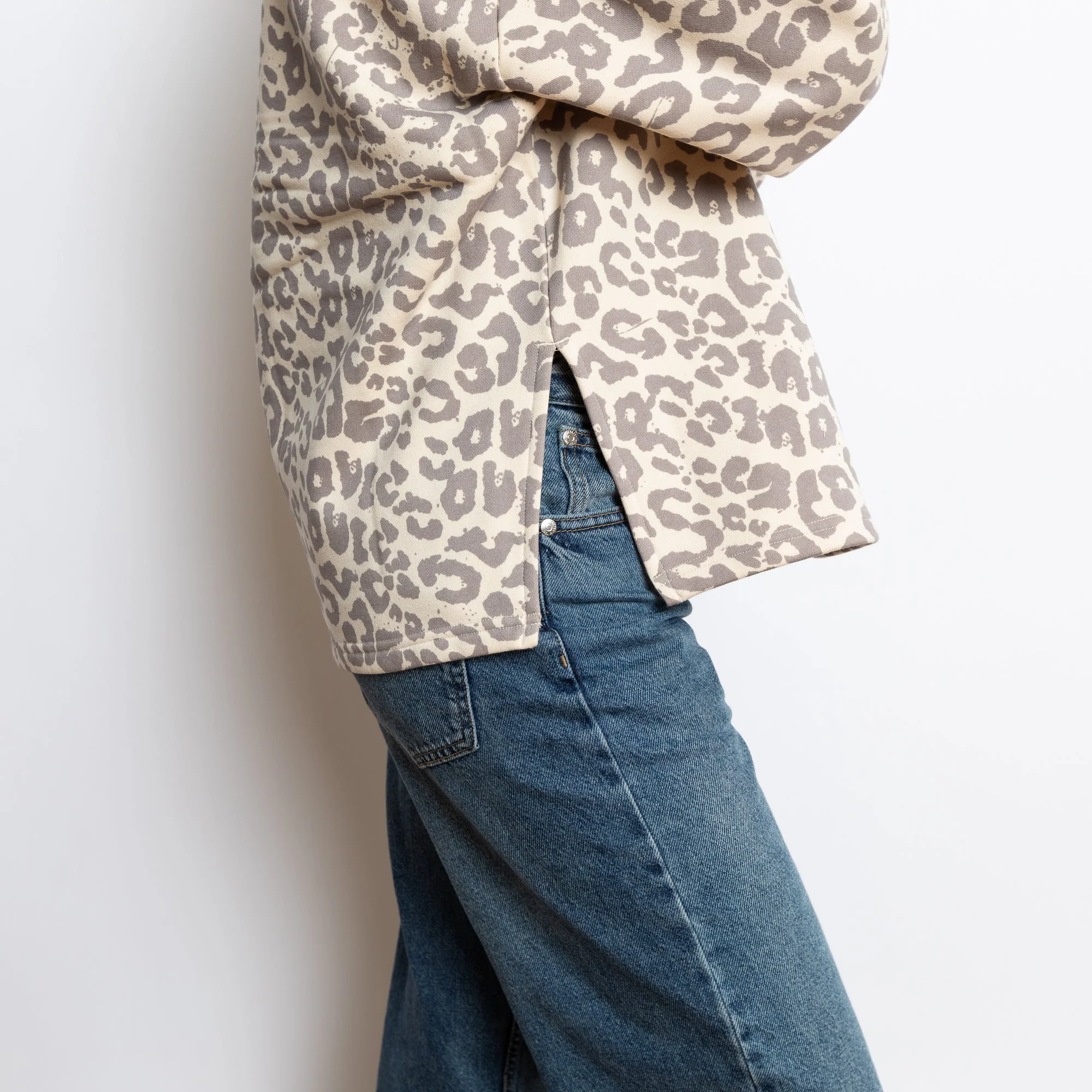 Sweatshirt turtle neck - leo splashes grey/sand - Image 6