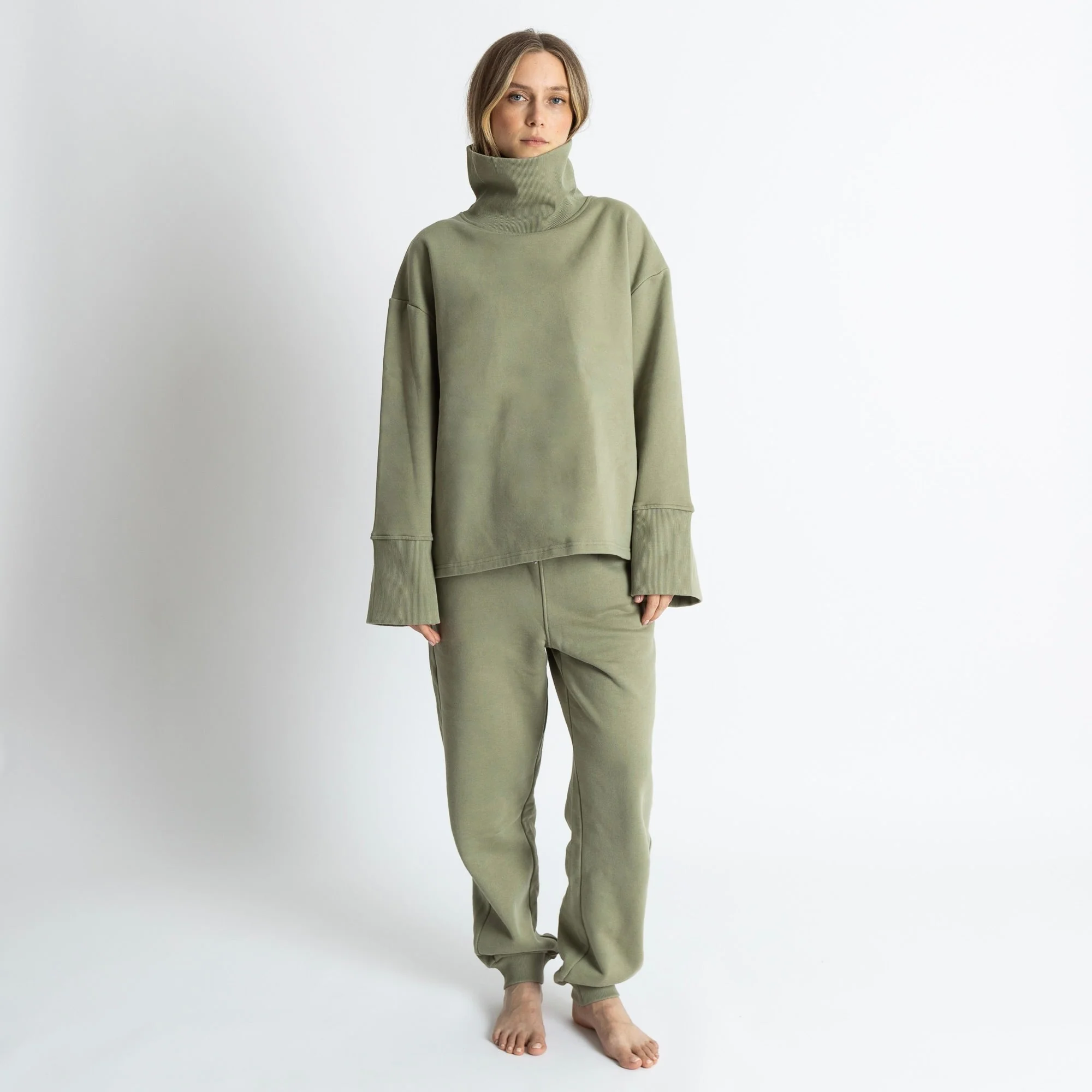 Sweatshirt turtle neck - solid pale olive - Image 11