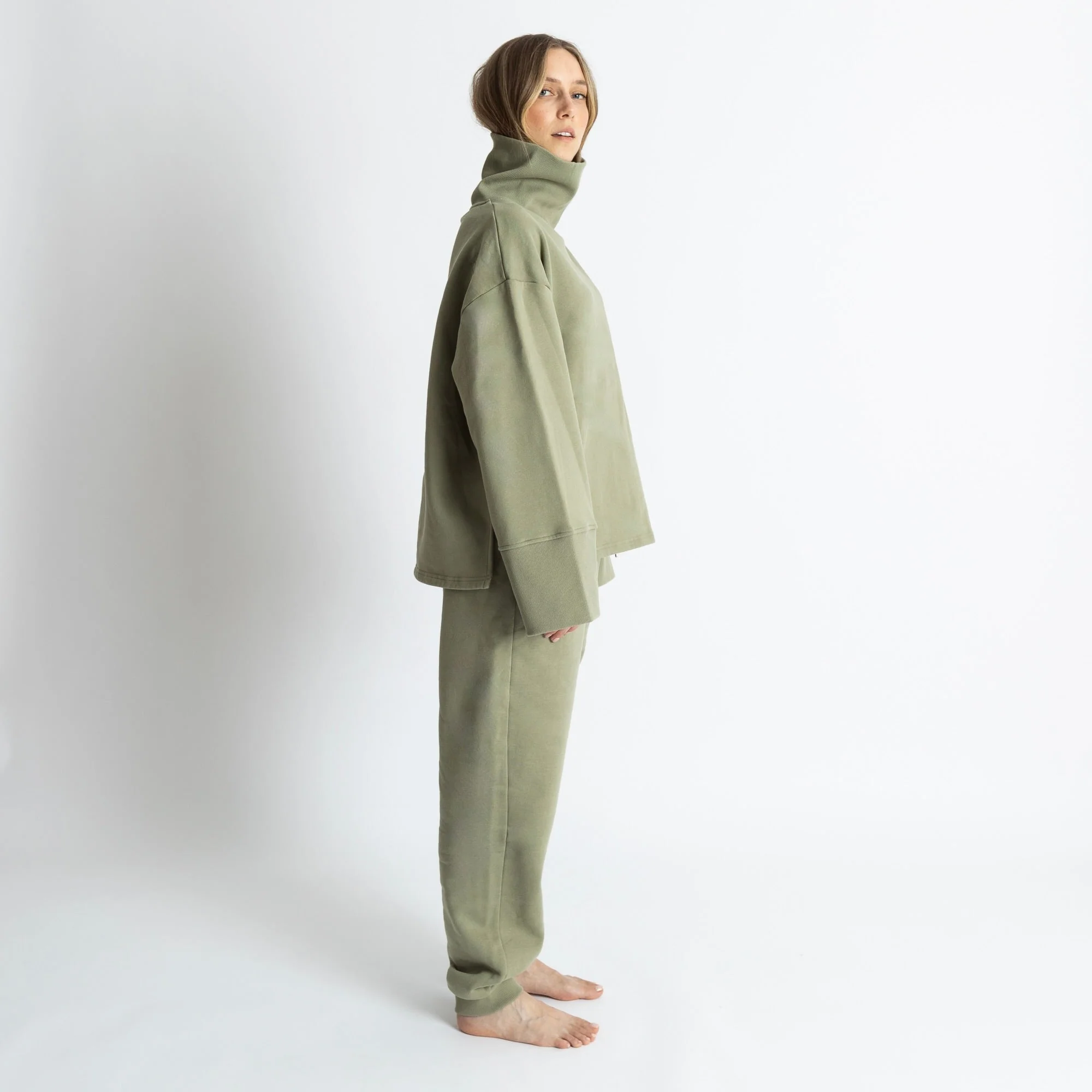 Sweatshirt turtle neck - solid pale olive - Image 12