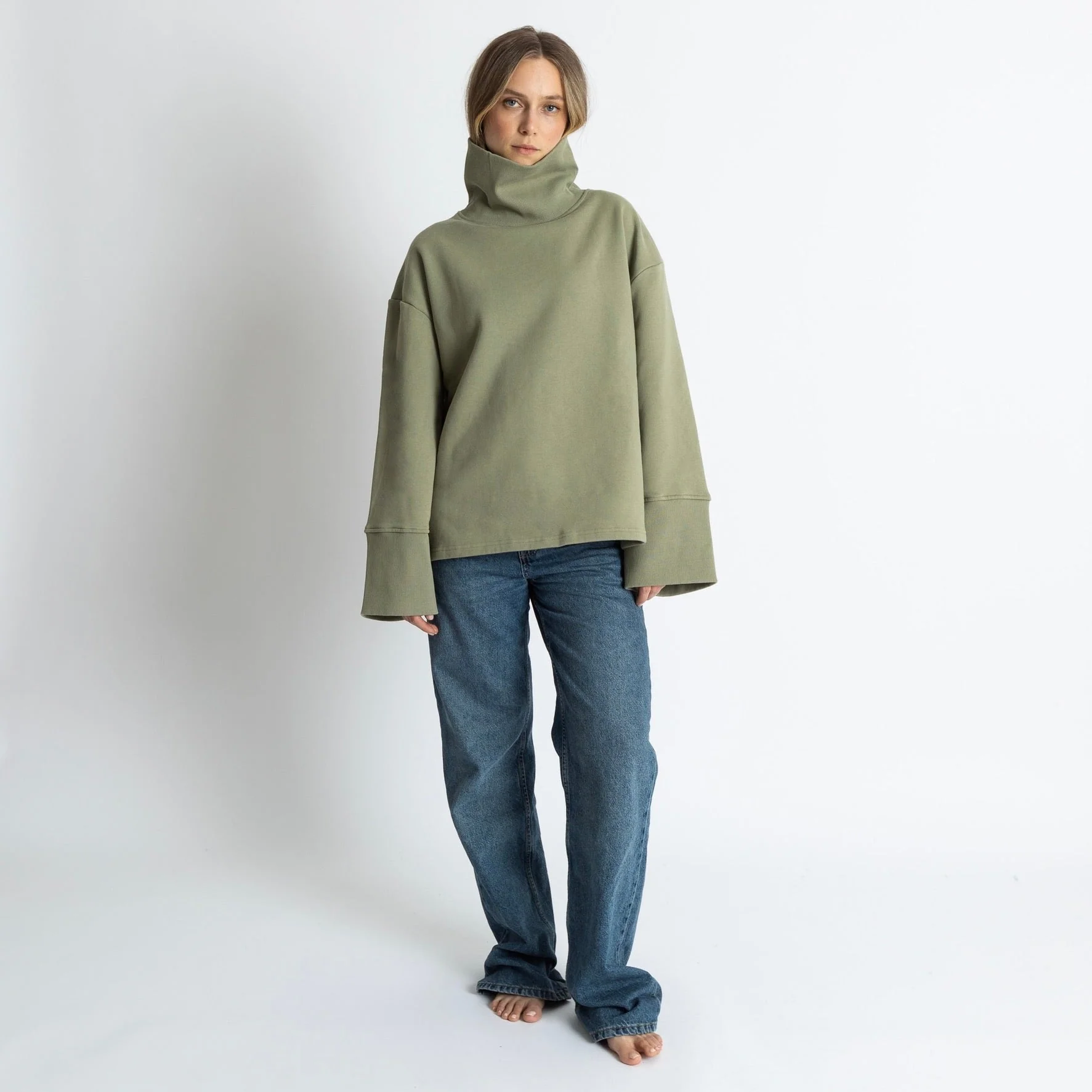 Sweatshirt turtle neck - solid pale olive - Image 4