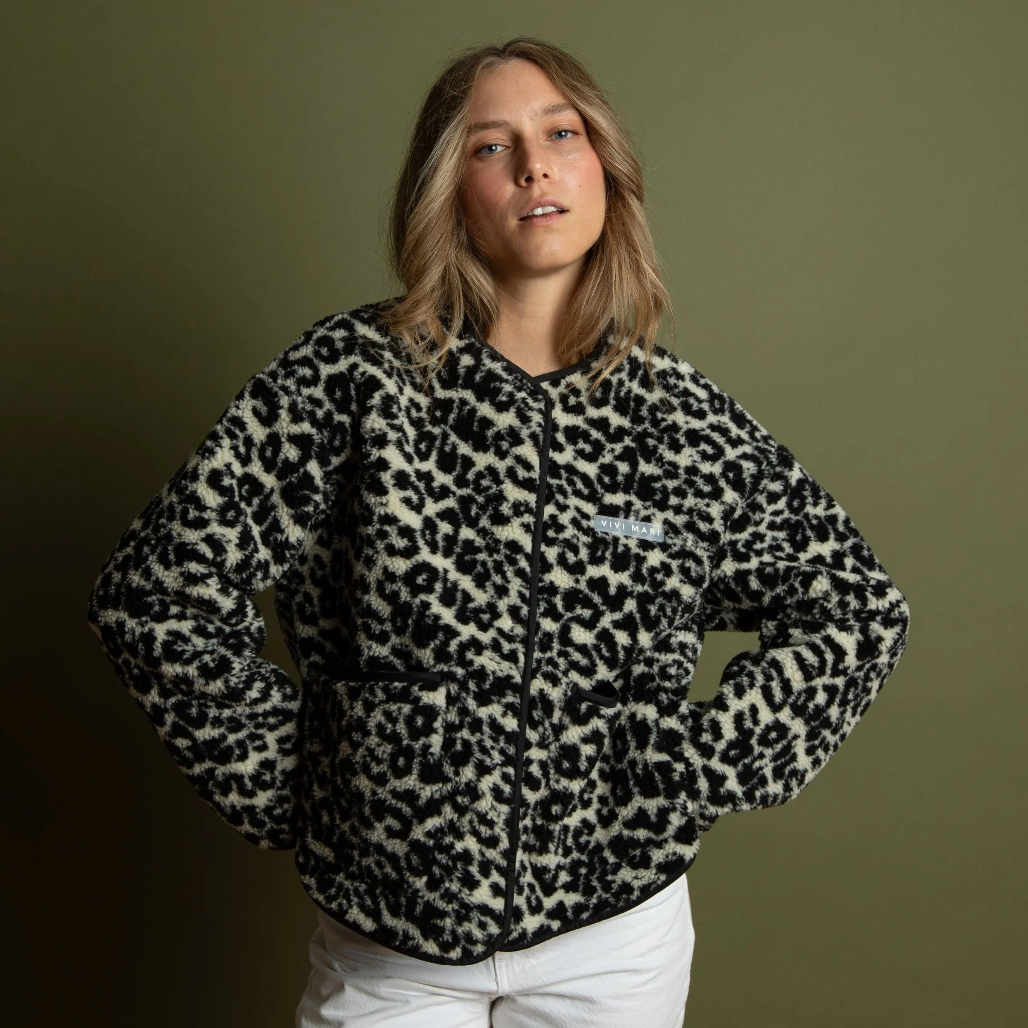 Teddy Fleece Jacket - leo splashes black/sand - Image 10