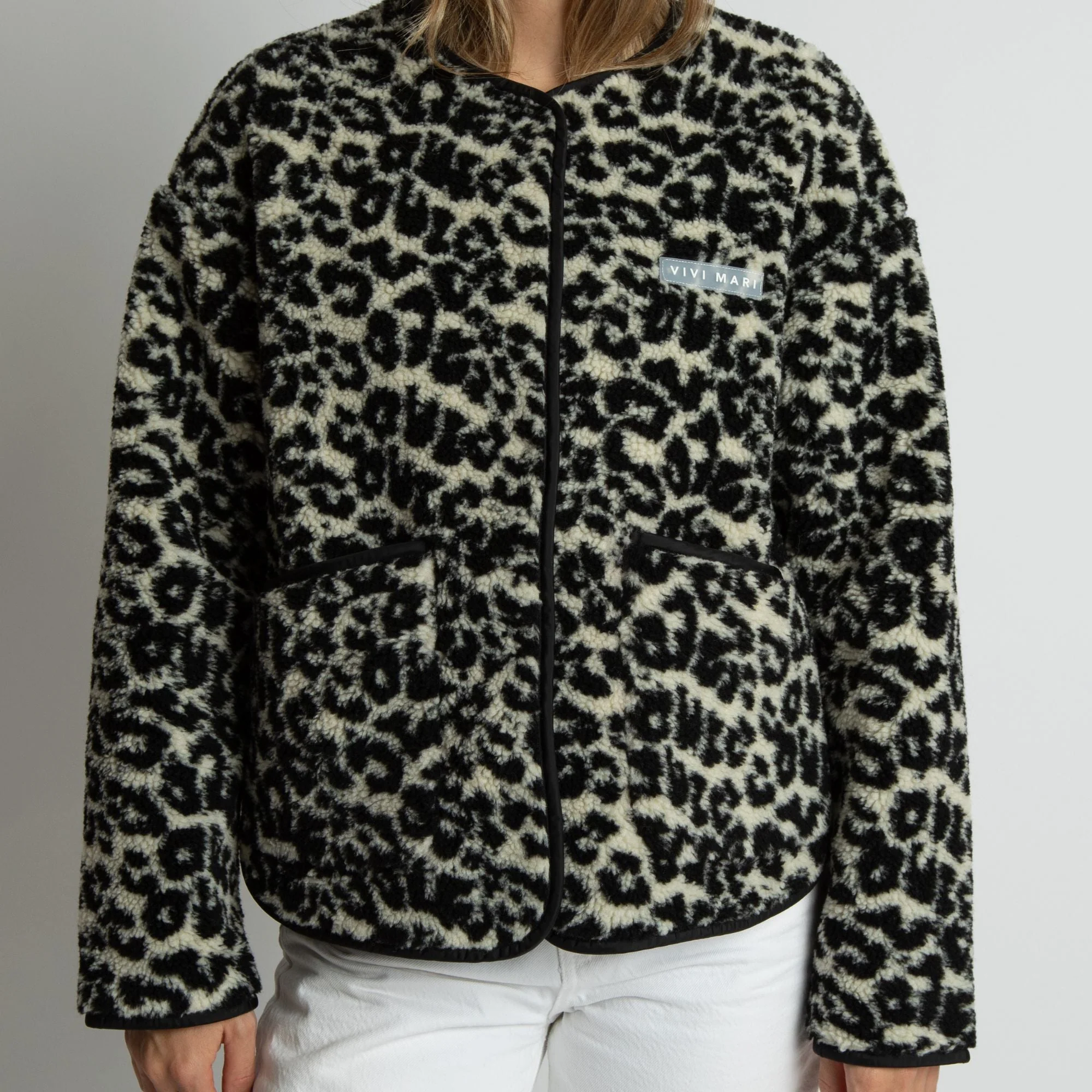 Teddy Fleece Jacket - leo splashes black/sand - Image 3