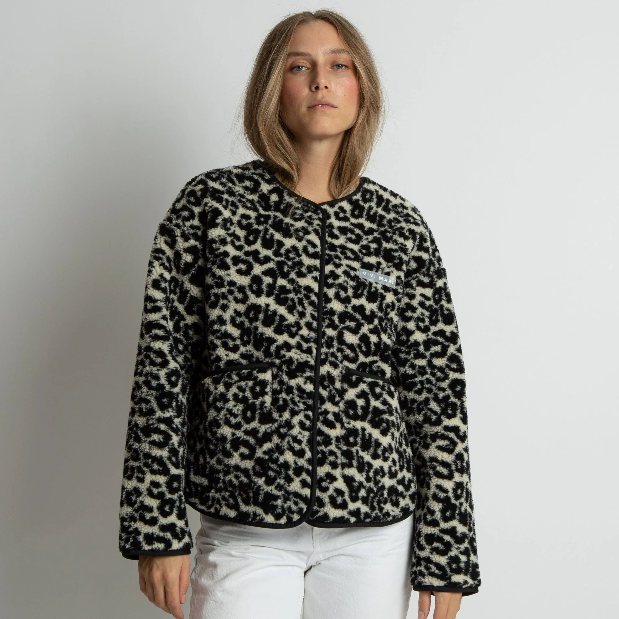 Teddy Fleece Jacket - leo splashes black/sand - Image 7