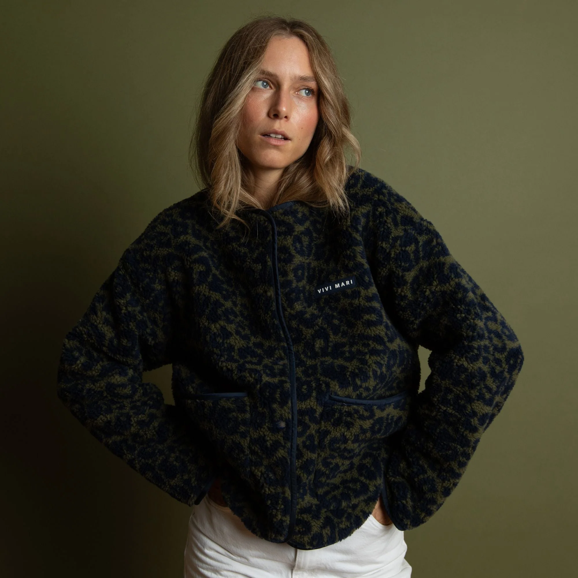 Teddy Fleece Jacket - leo splashes navy/olive - Image 10