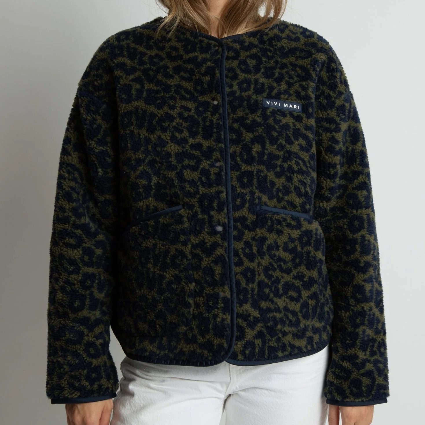 Teddy Fleece Jacket - leo splashes navy/olive - Image 3