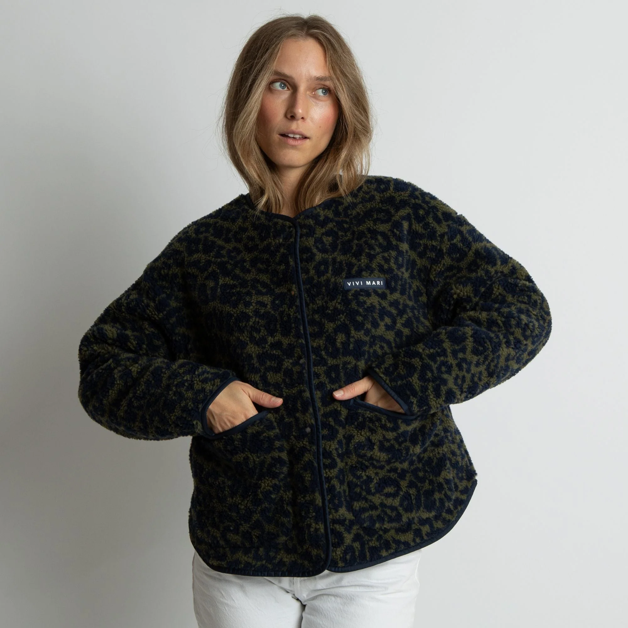 Teddy Fleece Jacket - leo splashes navy/olive - Image 7