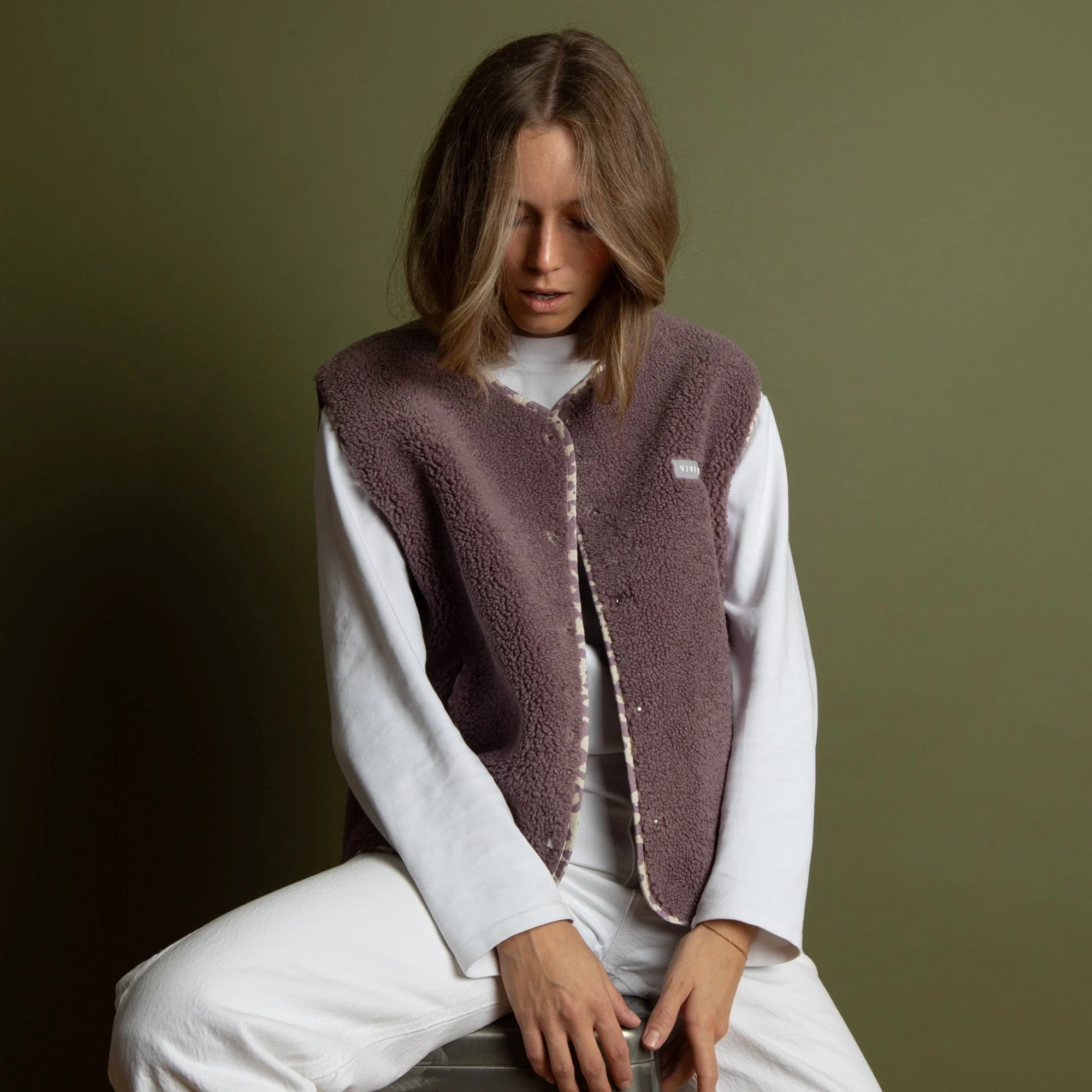 Teddy Fleece Vest - ash plum - Image 8