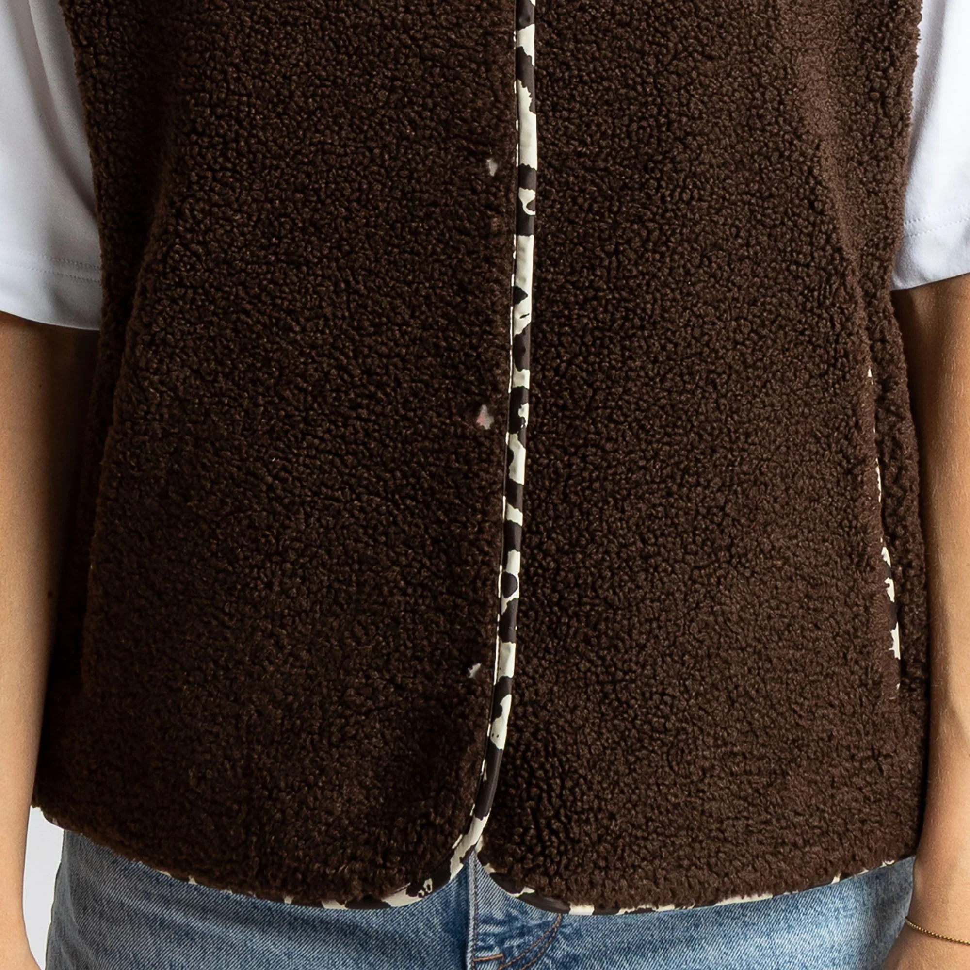 Teddy Fleece Vest - chocolate - Image 4