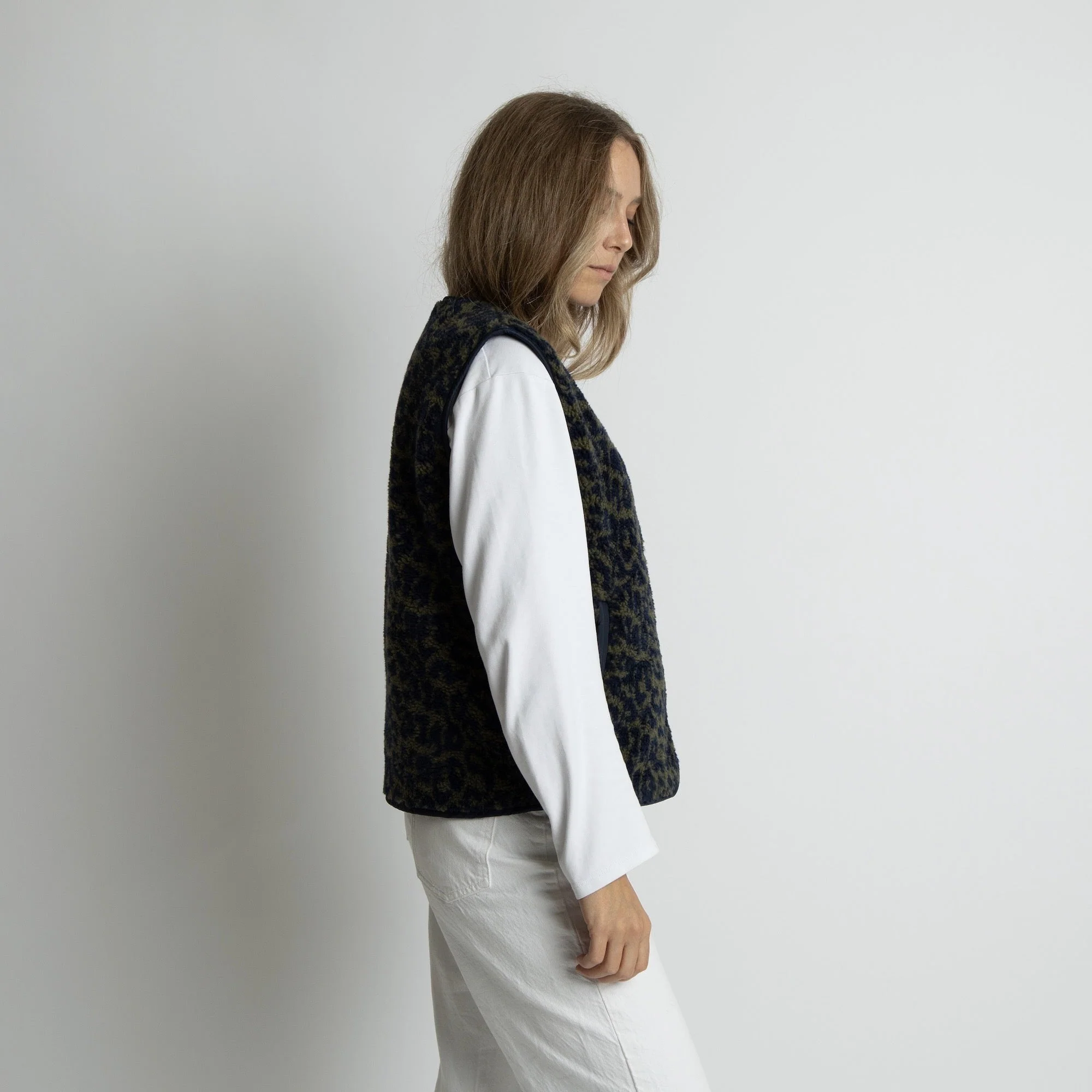 Teddy Fleece Vest - leo splashes navy/olive - Image 5