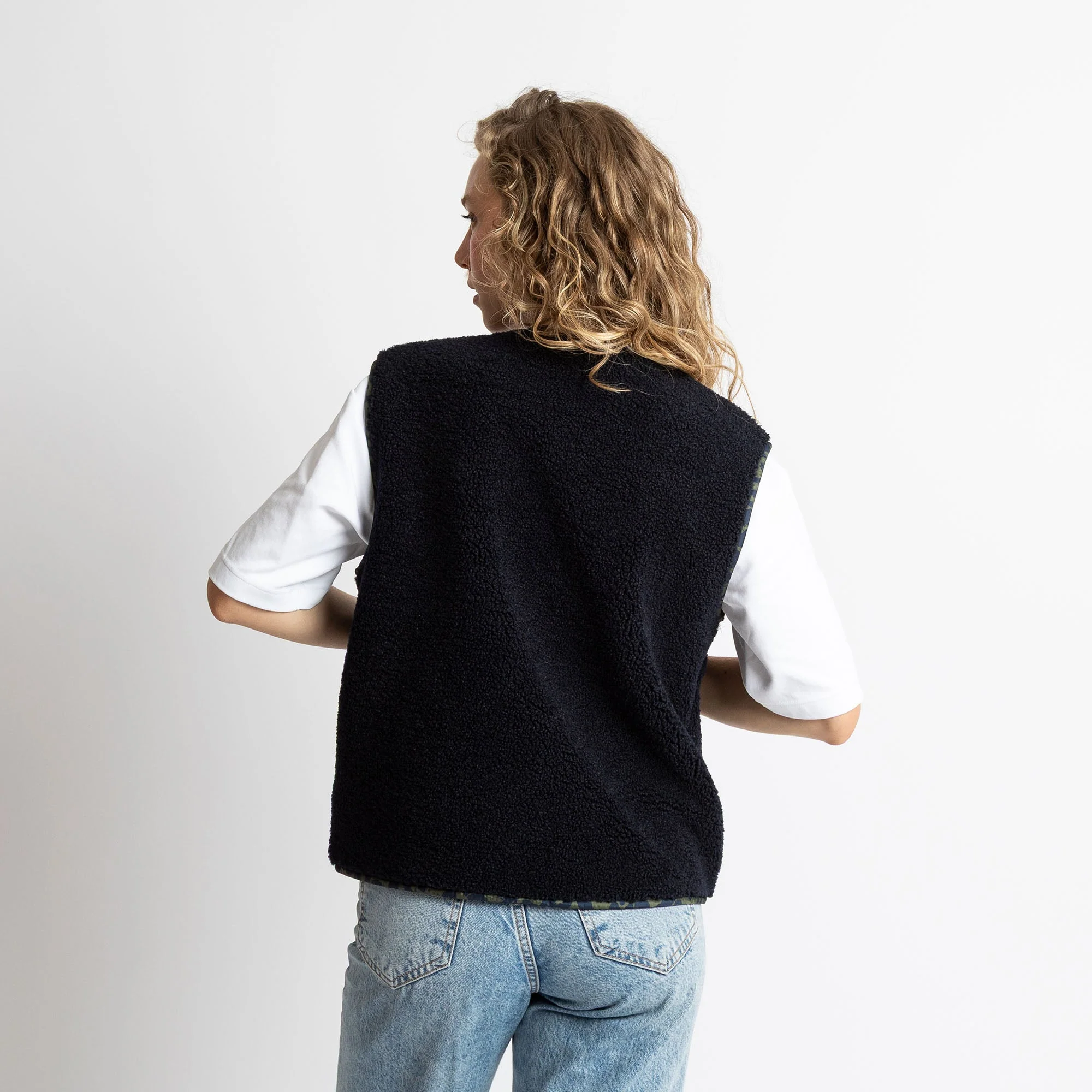 Teddy Fleece Vest - navy - Image 5