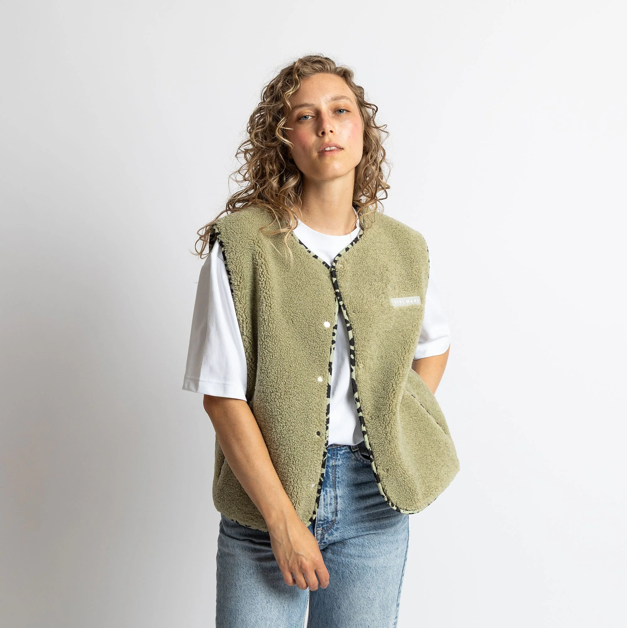 Teddy Fleece Vest - pale olive - Image 6