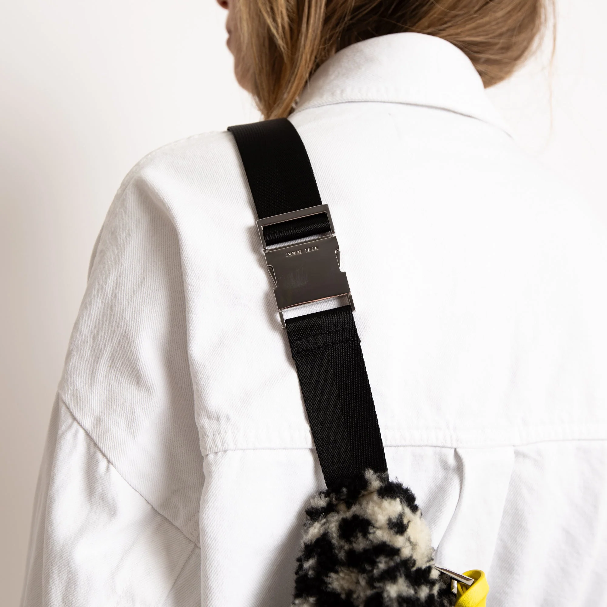 Teddy Hip Bag medium - leo splashes black/sand - Image 8