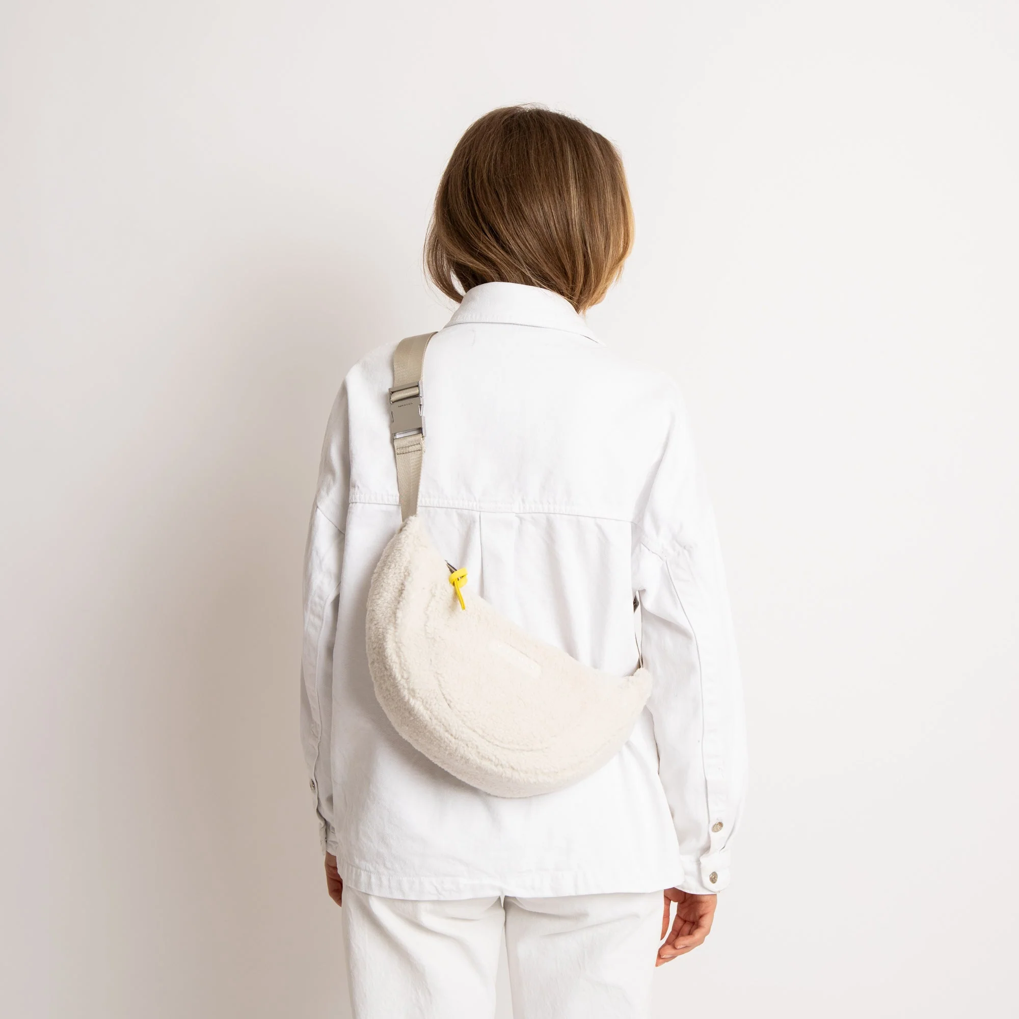 Teddy Hip Bag medium - sand - Image 5