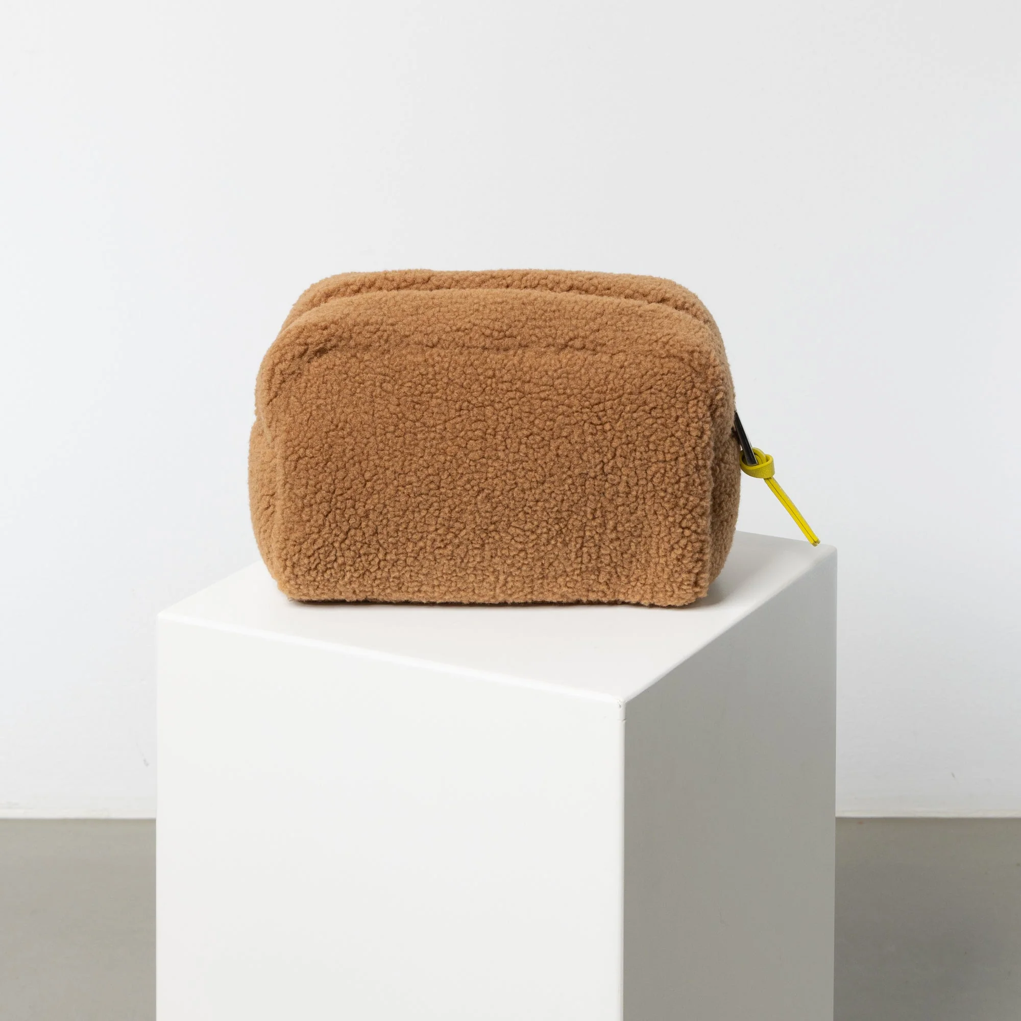 Teddy Toiletry Bag small -  caramel - Image 3