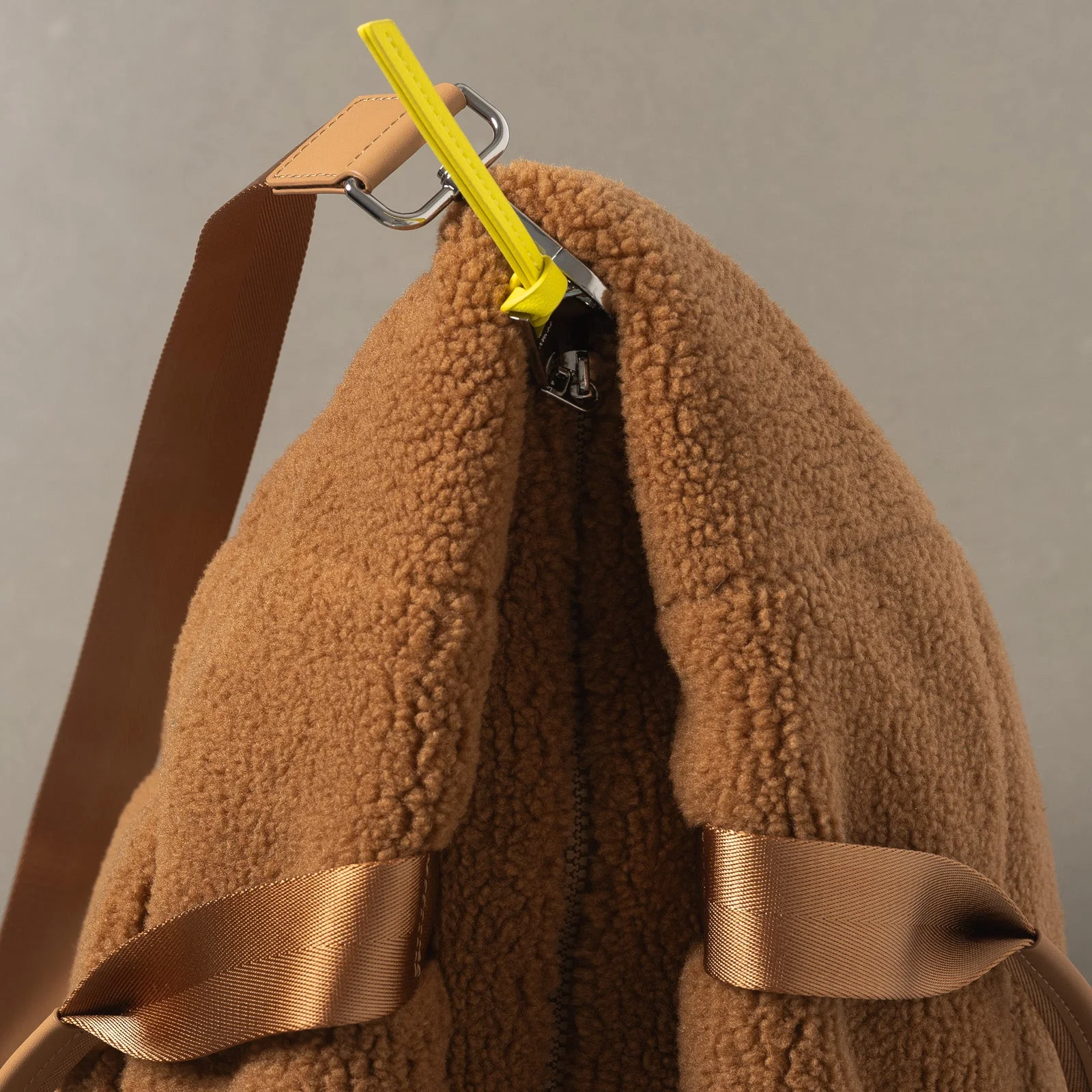 Teddy Tote Bag large + strap basic woven slim - caramel - Image 8