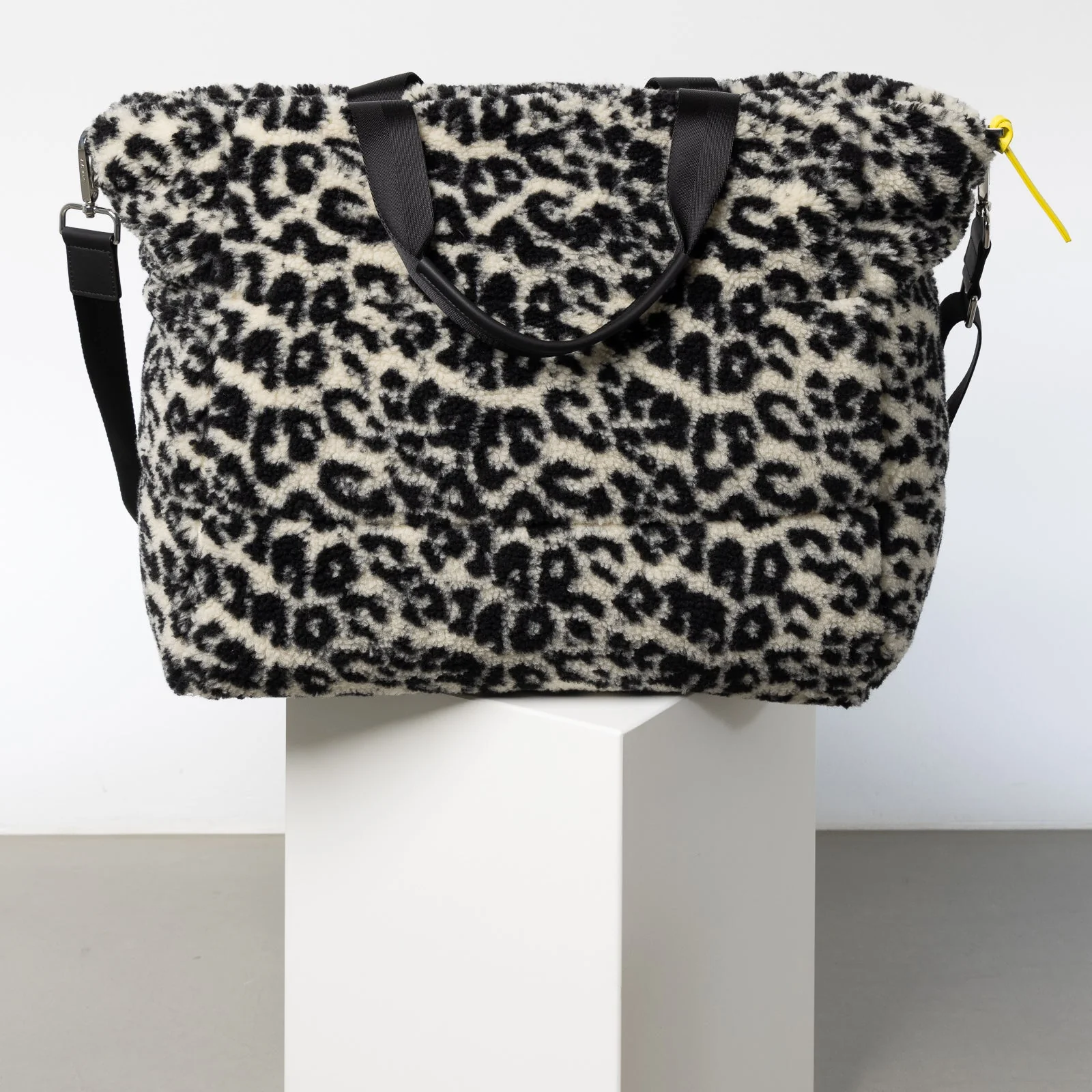 Teddy Tote Bag large + strap basic woven slim - leo splashes black/sand - Image 5