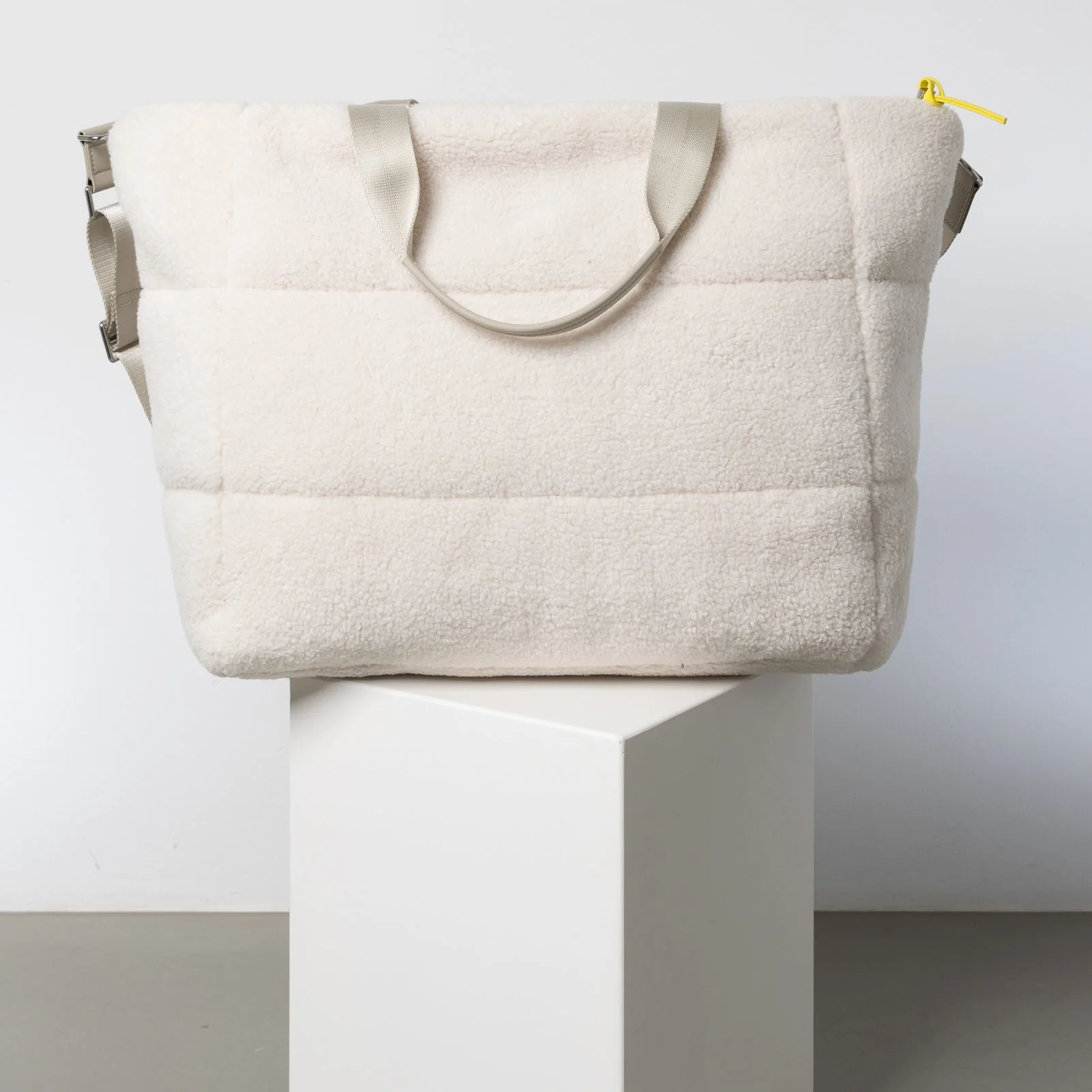 Teddy Tote Bag large + strap basic woven slim - sand - Image 6