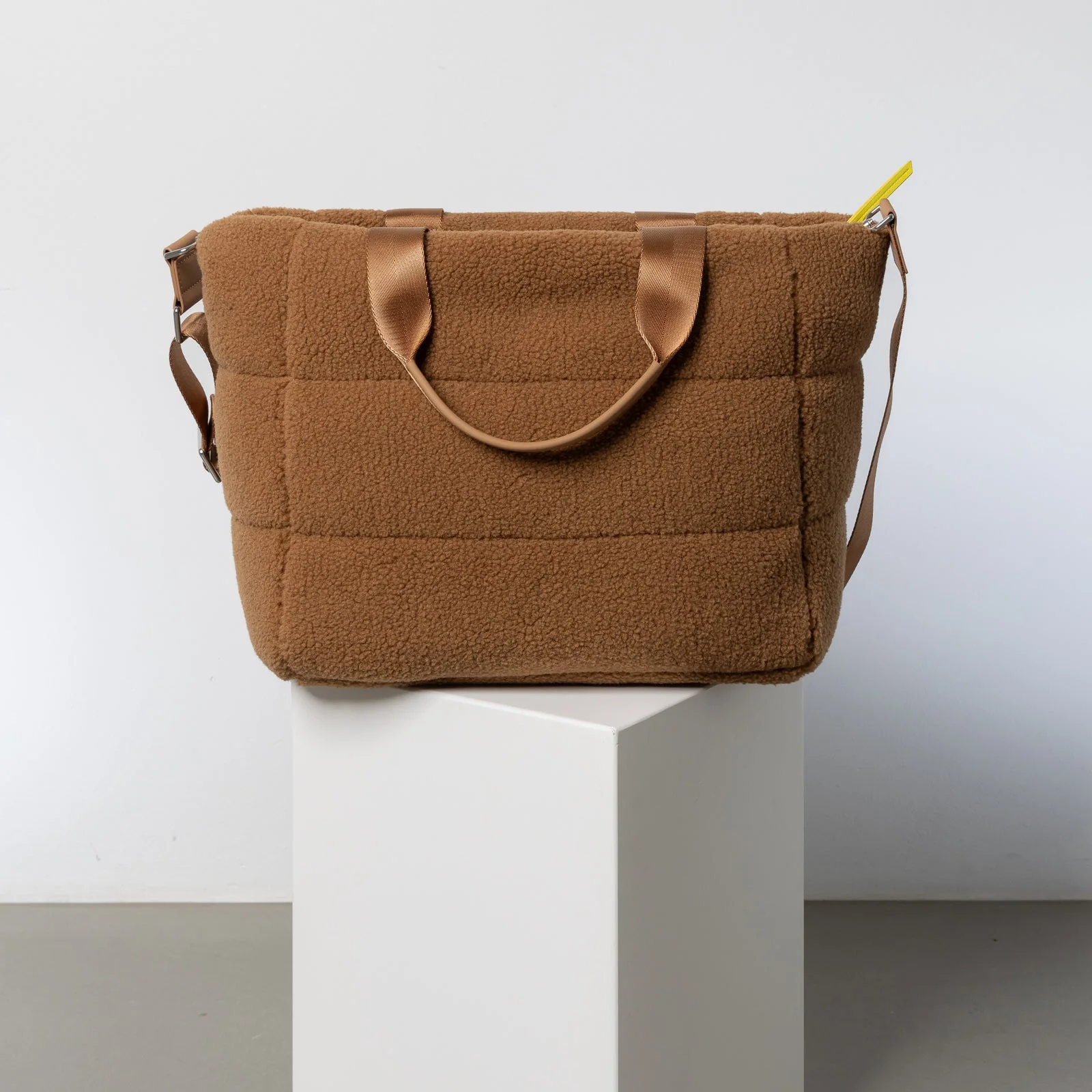 Teddy Tote Bag medium + strap basic woven slim - caramel - Image 5