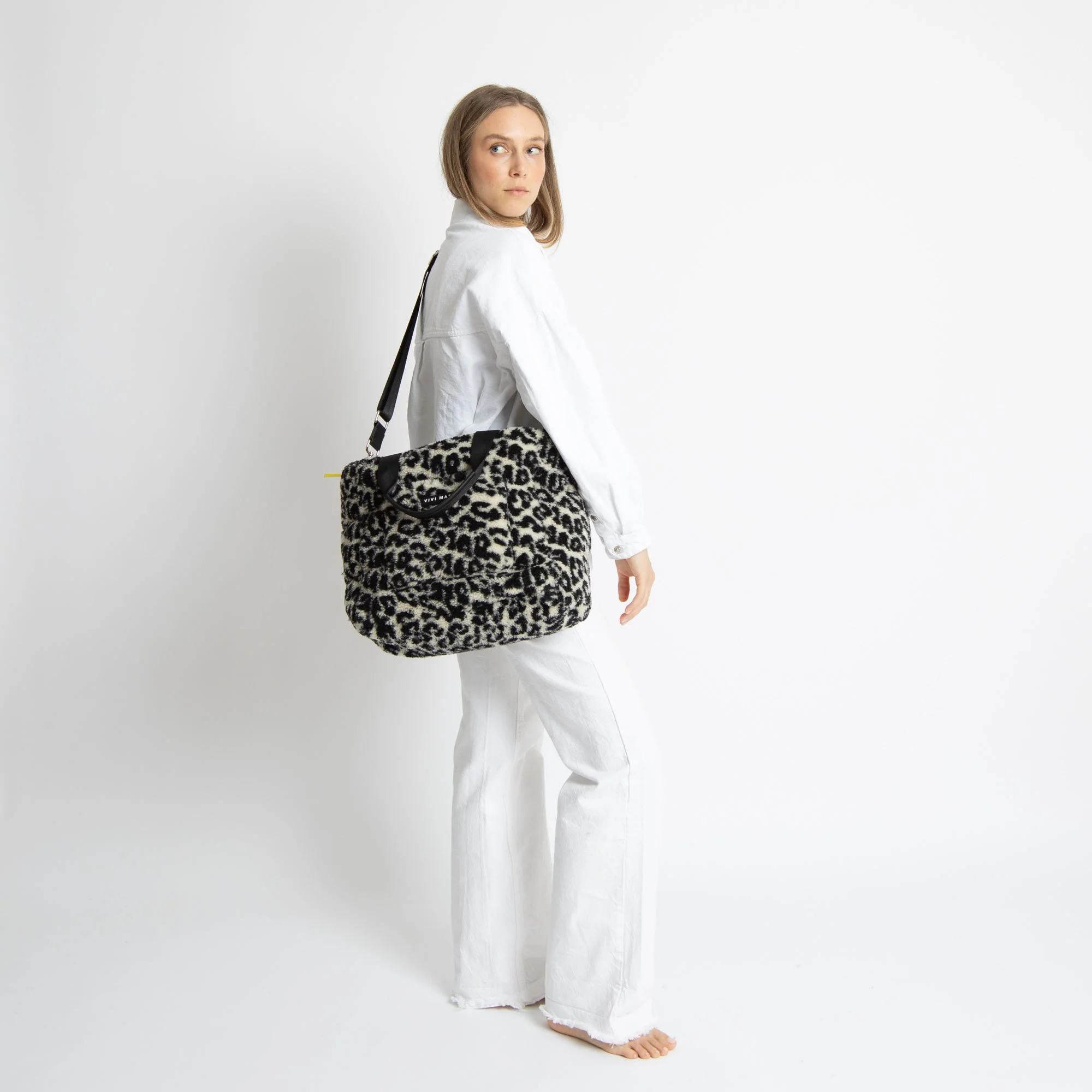 Teddy Tote Bag medium + strap basic woven slim - leo splashes black/sand - Image 5