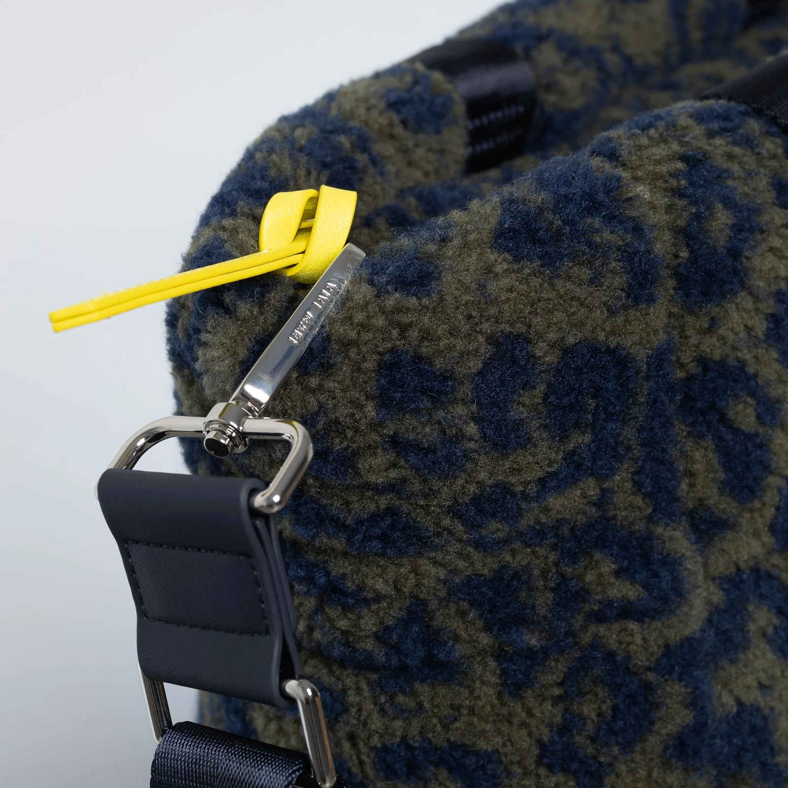Teddy Tote Bag medium + strap basic woven slim - leo splashes navy/olive - Image 12