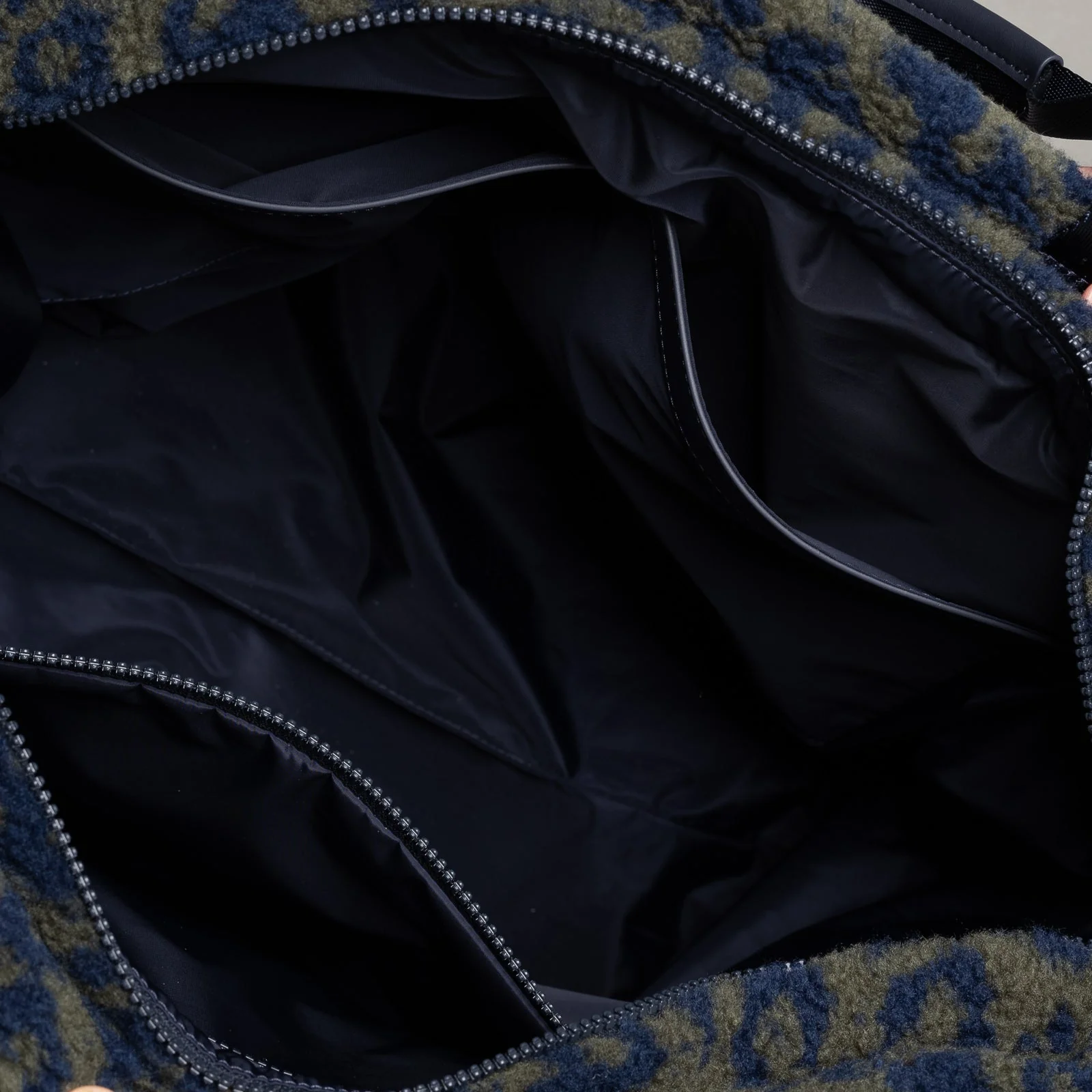 Teddy Tote Bag medium + strap basic woven slim - leo splashes navy/olive - Image 13