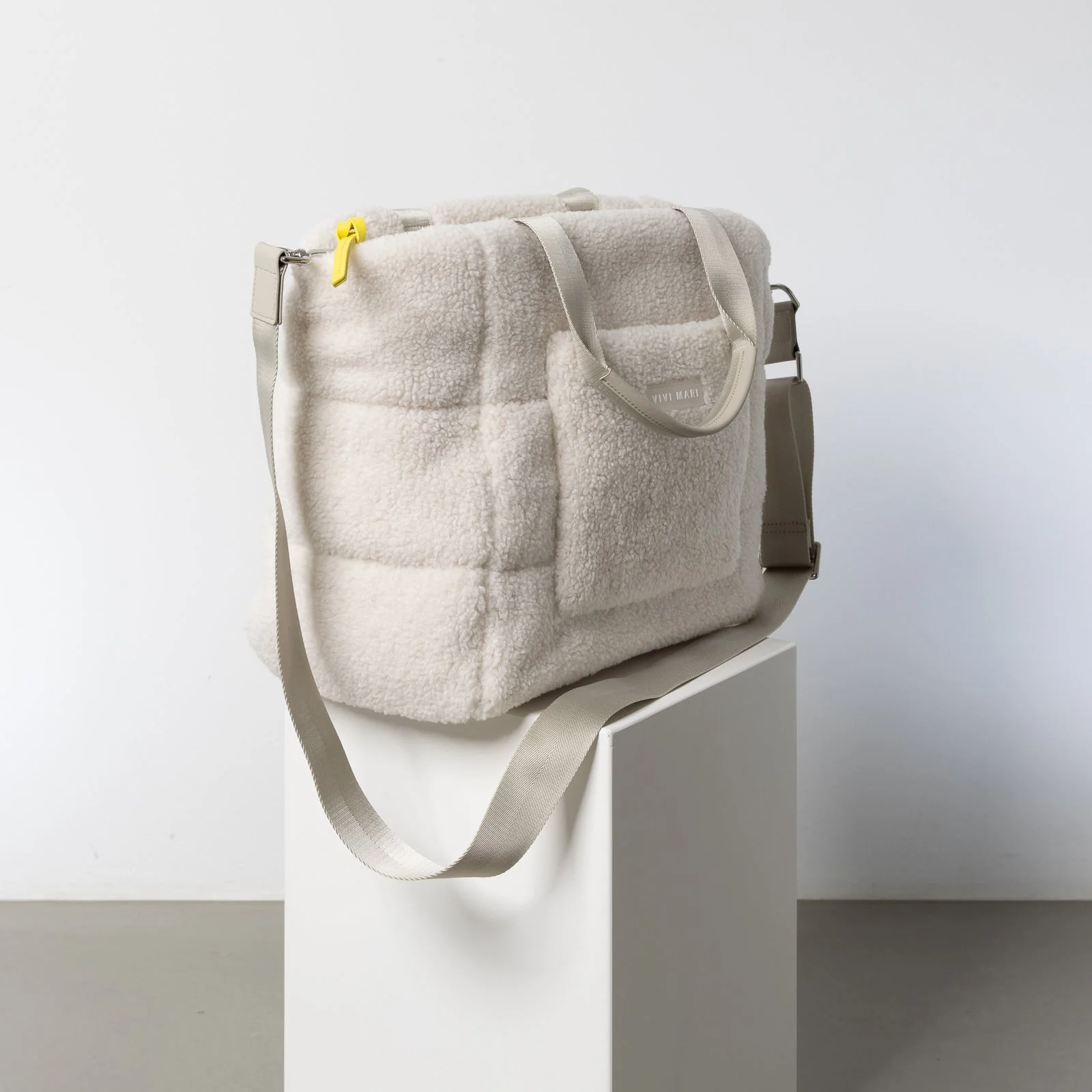 Teddy Tote Bag medium + strap basic woven slim - sand - Image 3