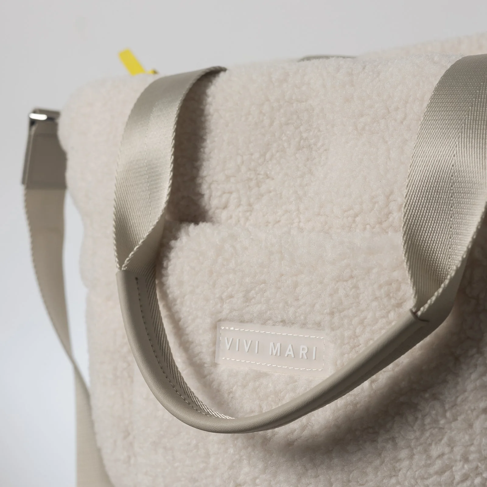 Teddy Tote Bag medium + strap basic woven slim - sand - Image 6