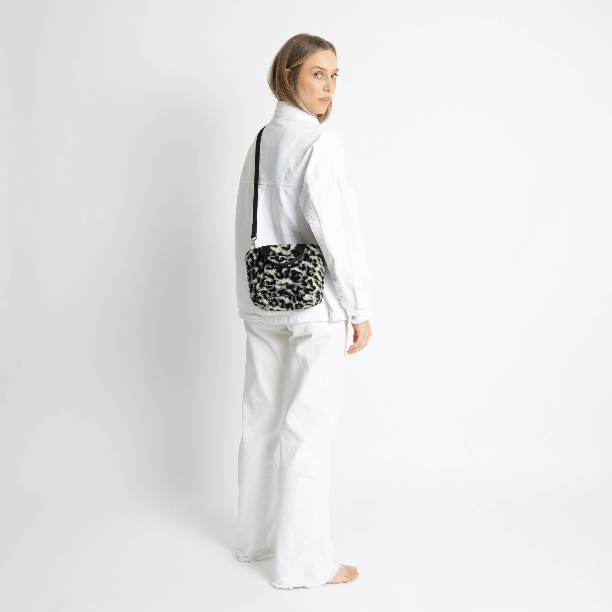 Teddy Tote Bag mini + strap basic woven slim - leo splashes black/sand - Image 9