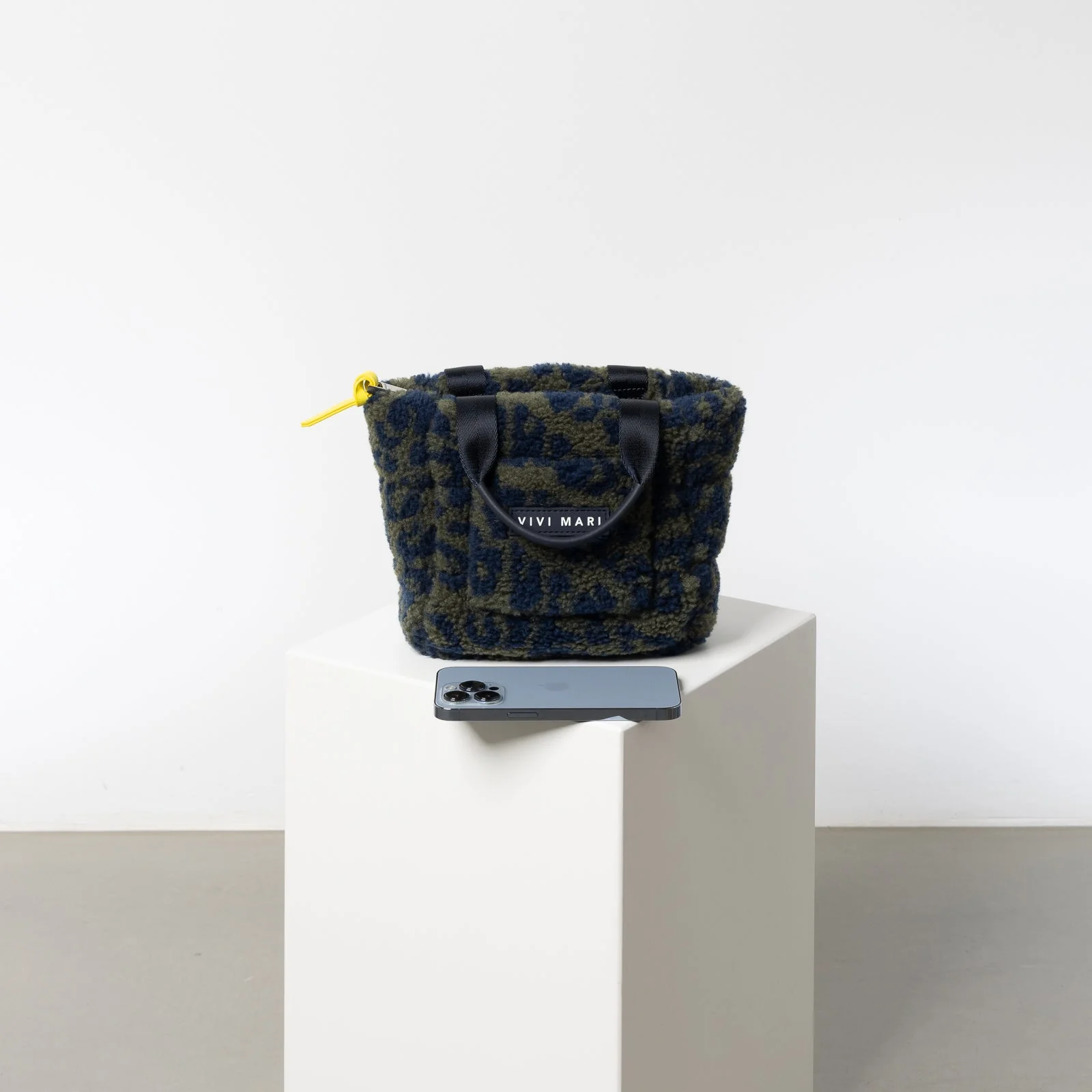 Teddy Tote Bag mini + strap basic woven slim - leo splashes navy/olive - Image 10