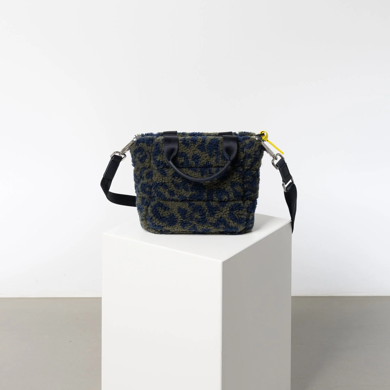 Teddy Tote Bag mini + strap basic woven slim - leo splashes navy/olive - Image 5