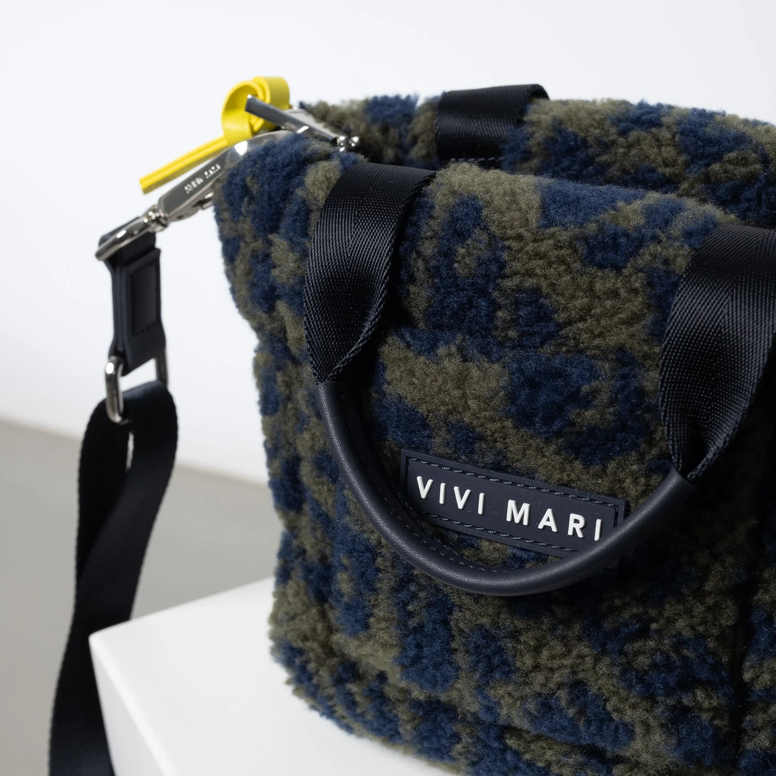 Teddy Tote Bag mini + strap basic woven slim - leo splashes navy/olive - Image 7