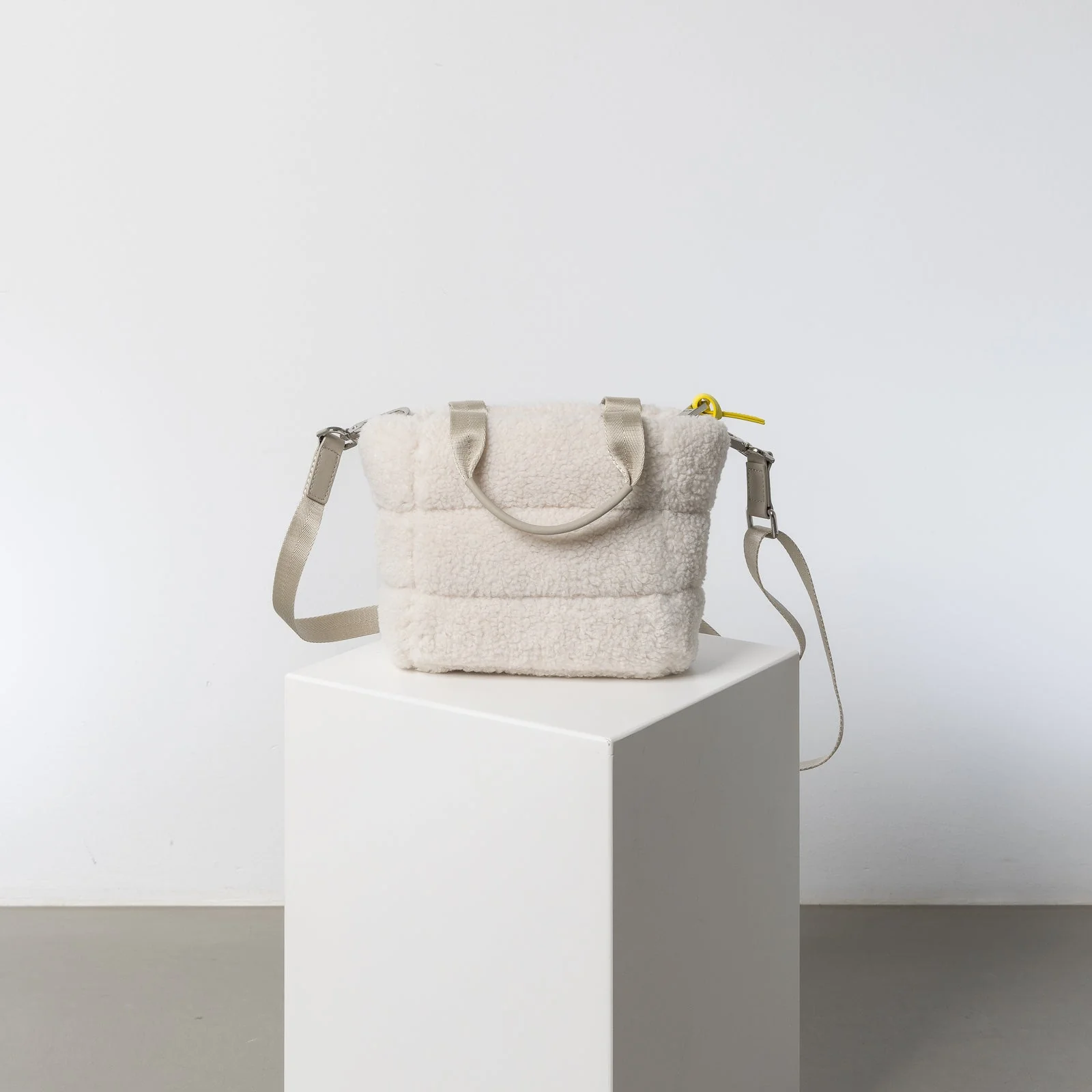 Teddy Tote Bag mini + strap basic woven slim - sand - Image 4