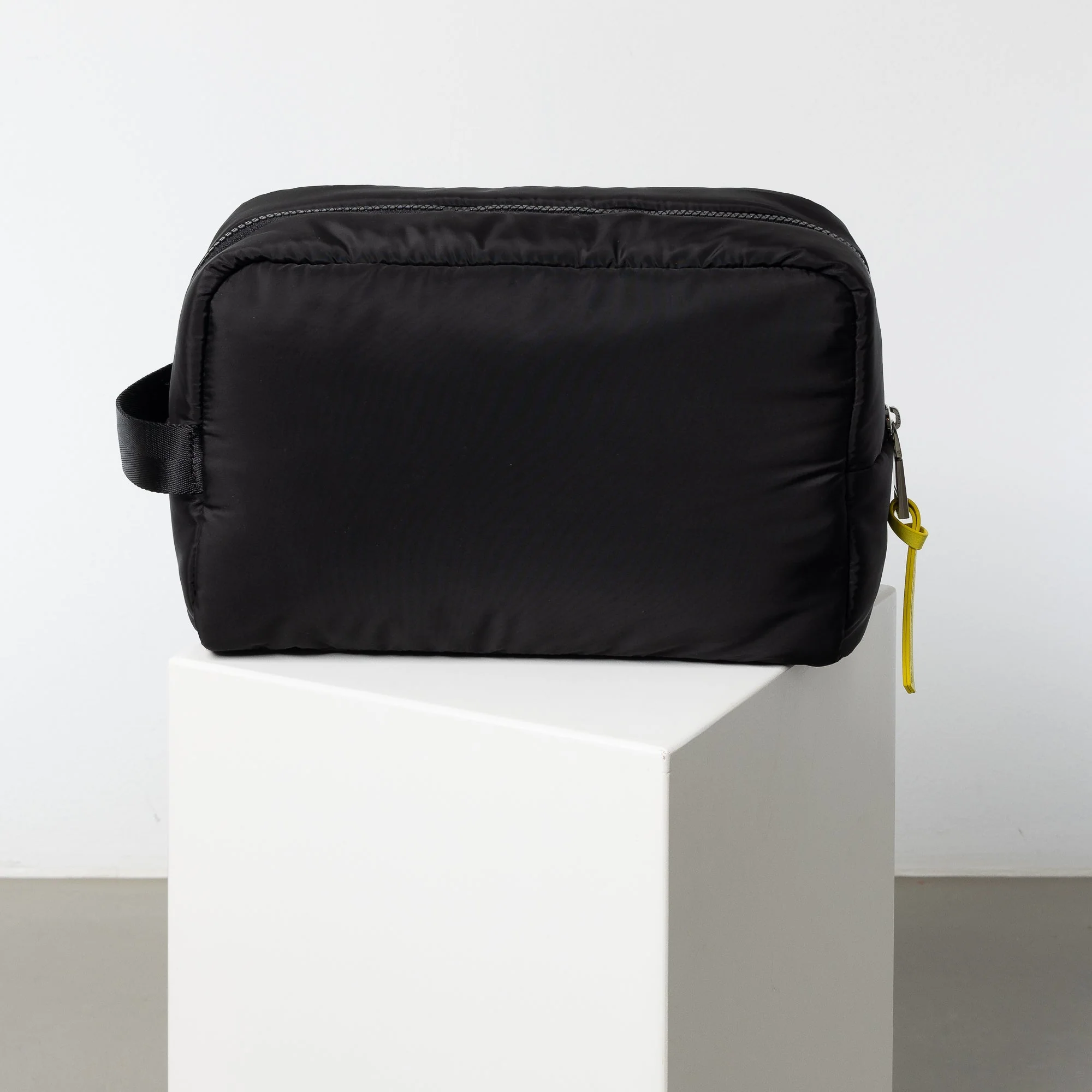 Toiletry Bag large - black - Image 3