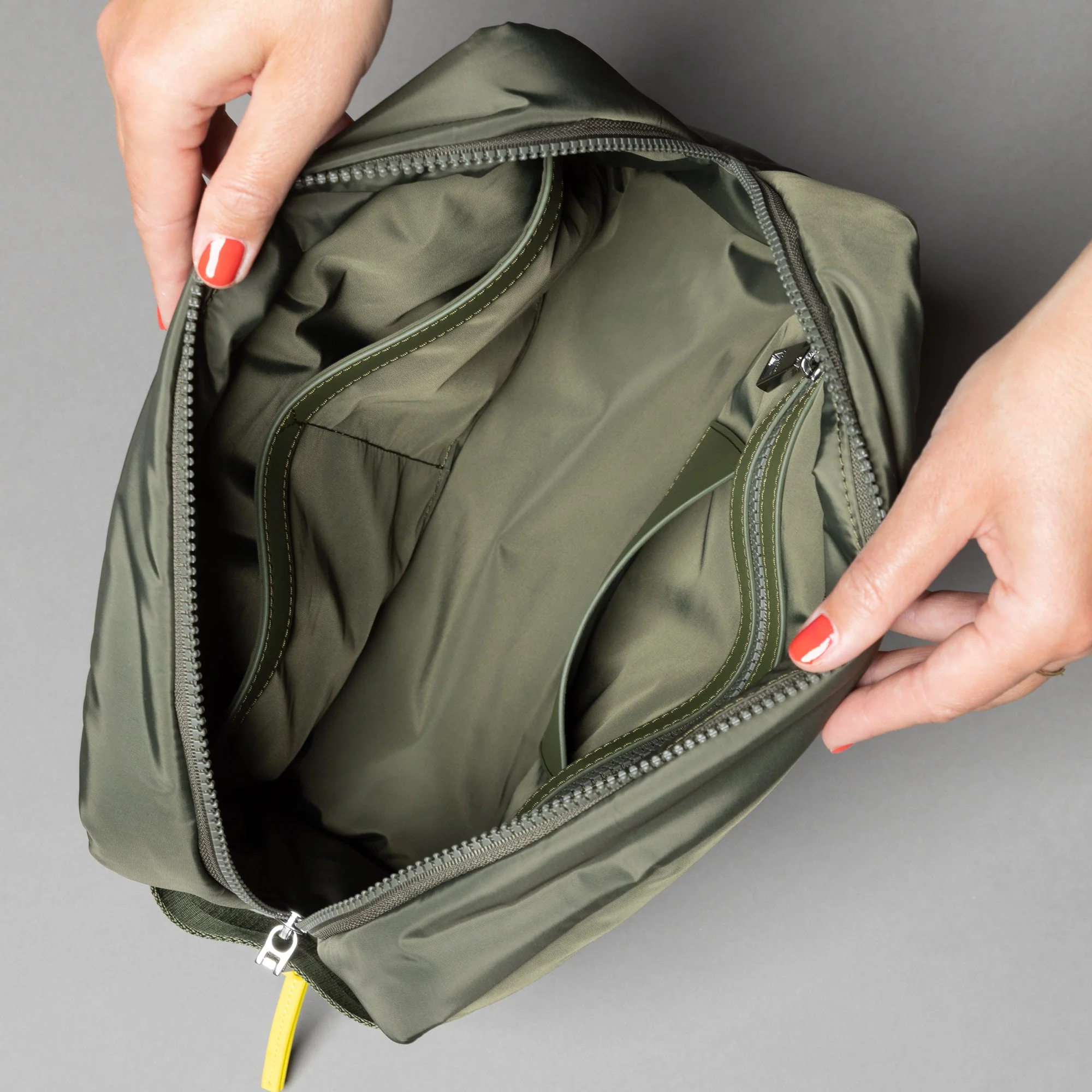 Toiletry Bag large - olive - Image 5