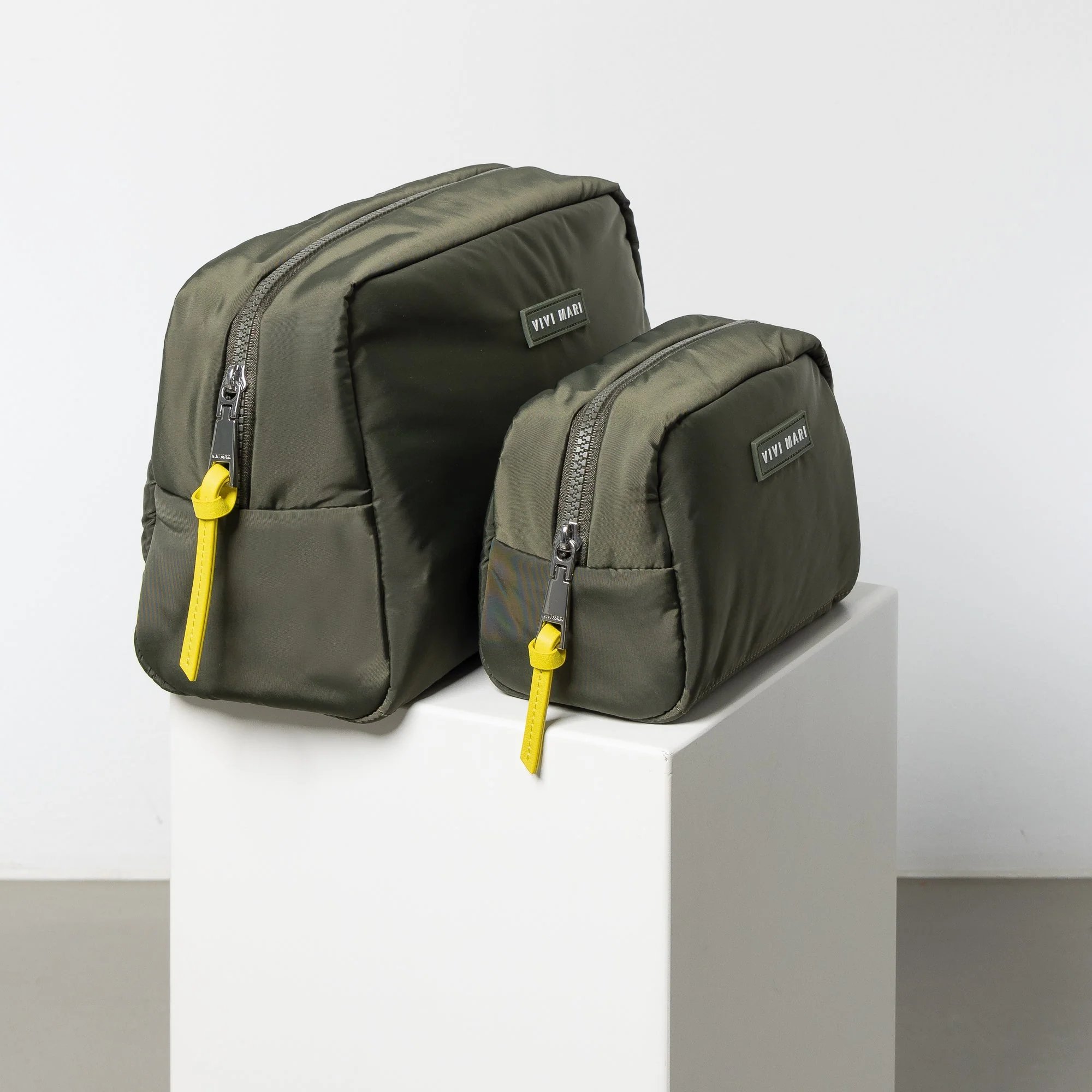 Toiletry Bag small - olive - Image 7