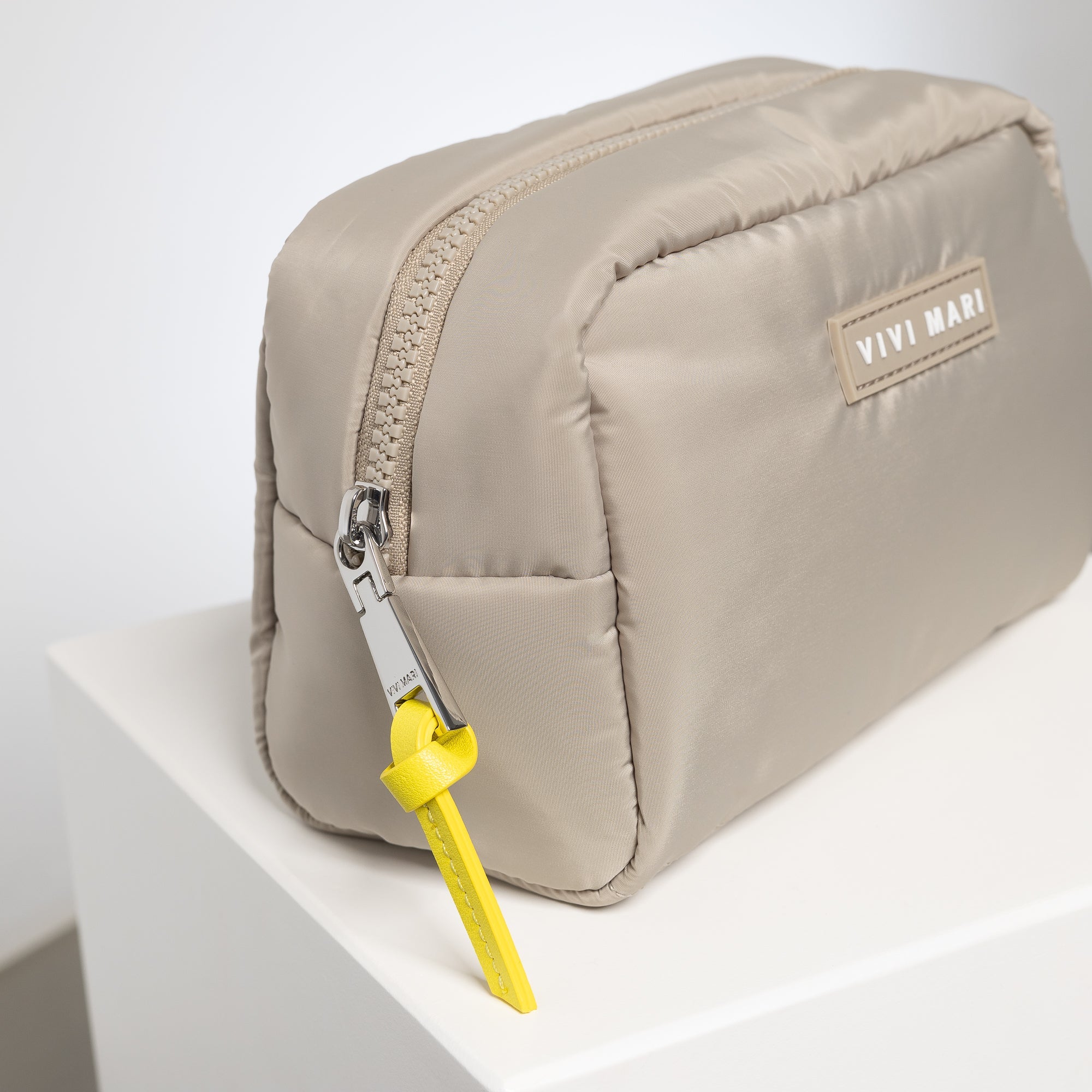 Toiletry Bag small - stone - Image 4