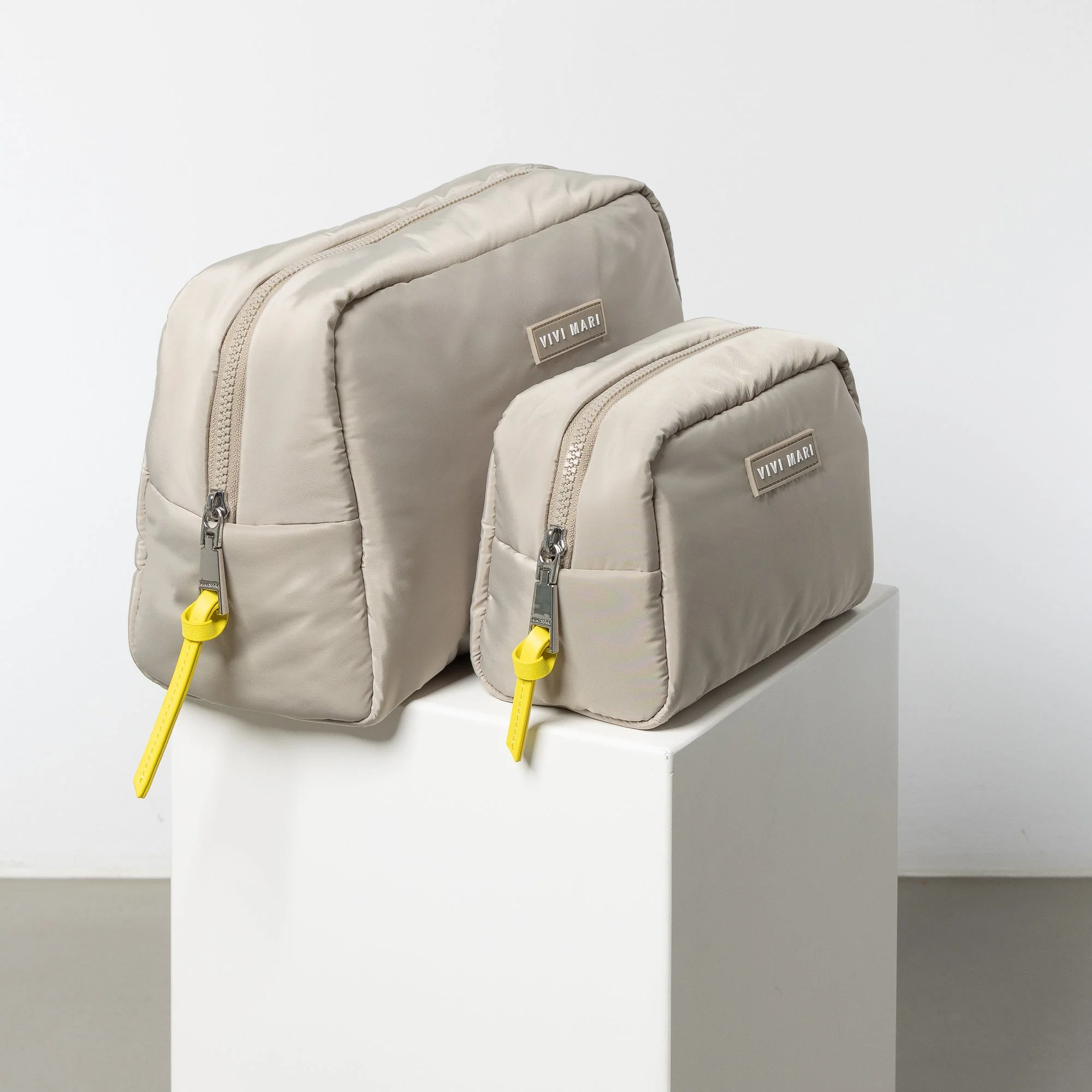 Toiletry Bag small - stone - Image 7