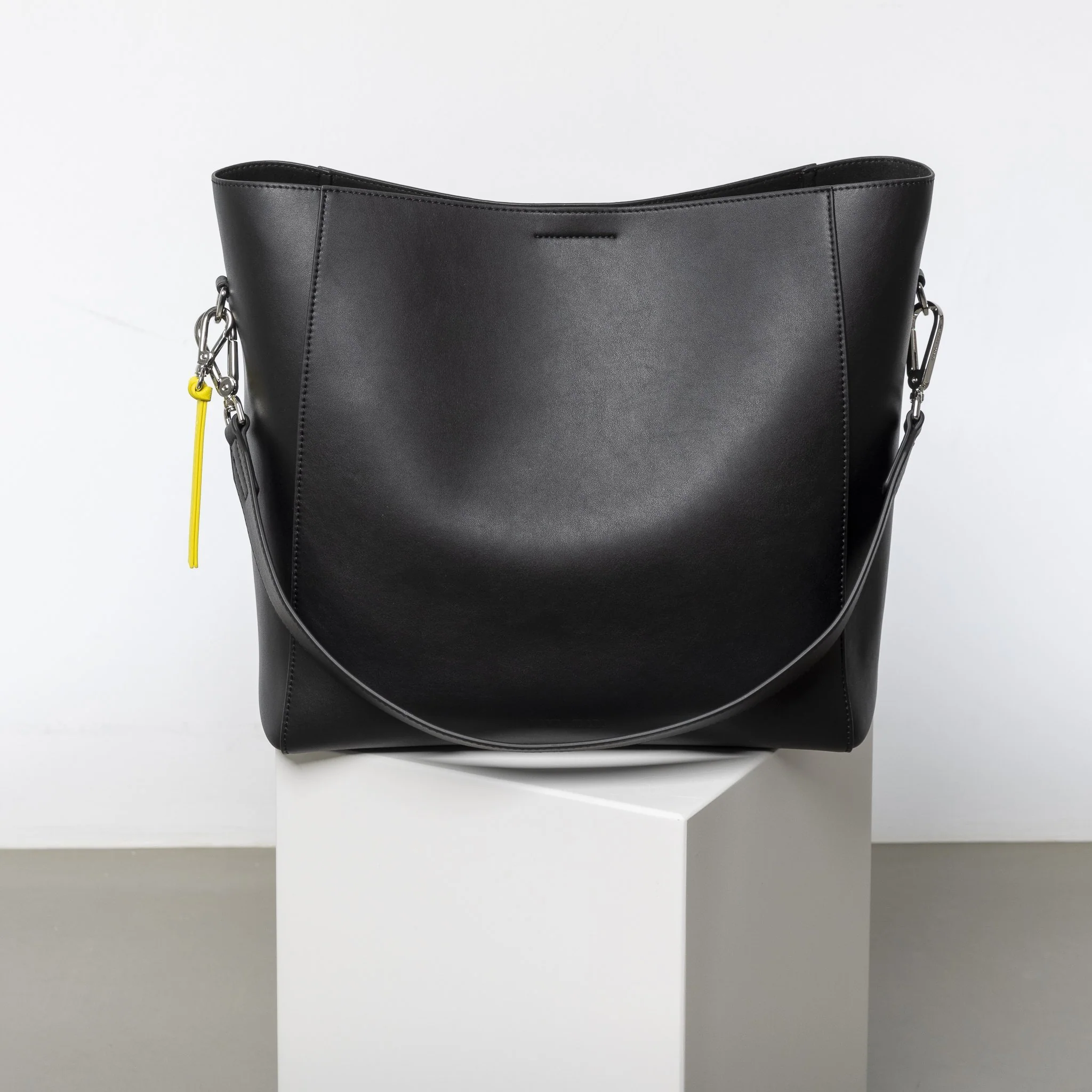 tote bag + strap basic classic - black - Image 21