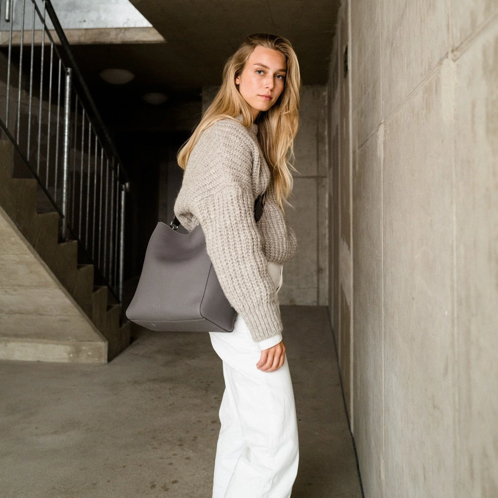 tote bag + strap basic classic - taupe - Image 11
