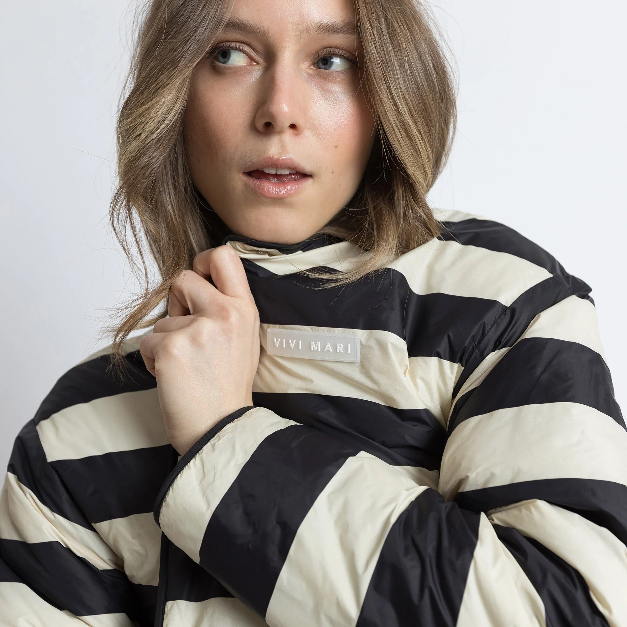 Ultra Light Puffer Jacket black/bold stripes black-sand - Image 11